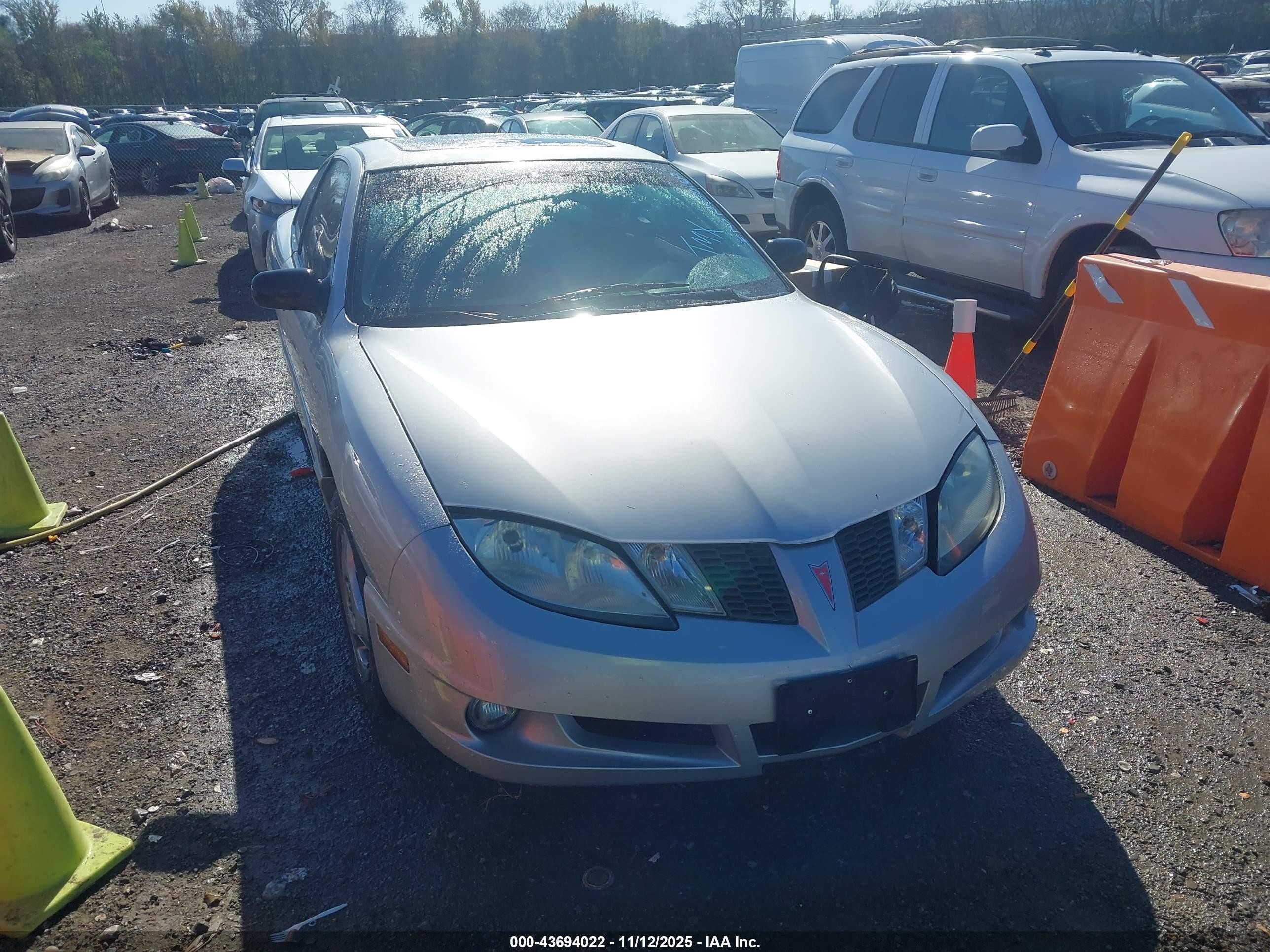 2004 Pontiac Sunfire   Silver vin: 1G2JB12F647350224