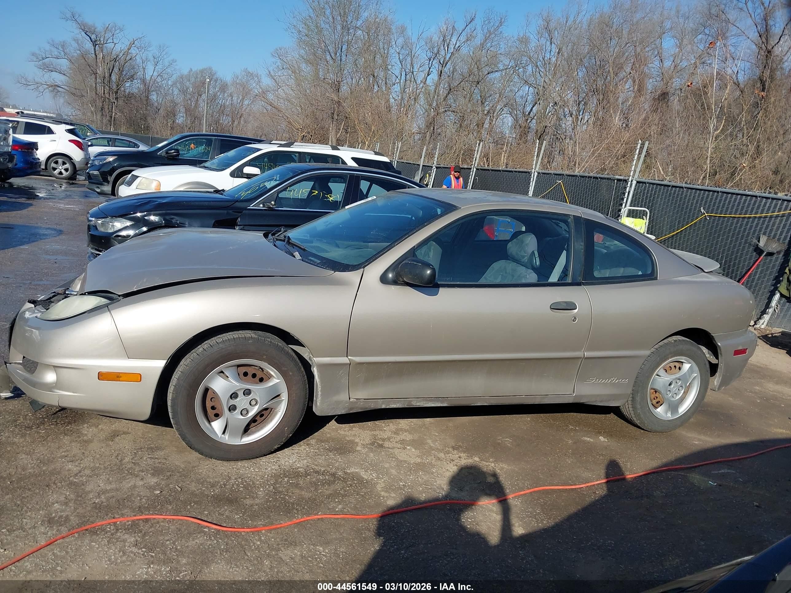 2003 Pontiac Sunfire   Желто-коричневый vin: 1G2JB12F737259882