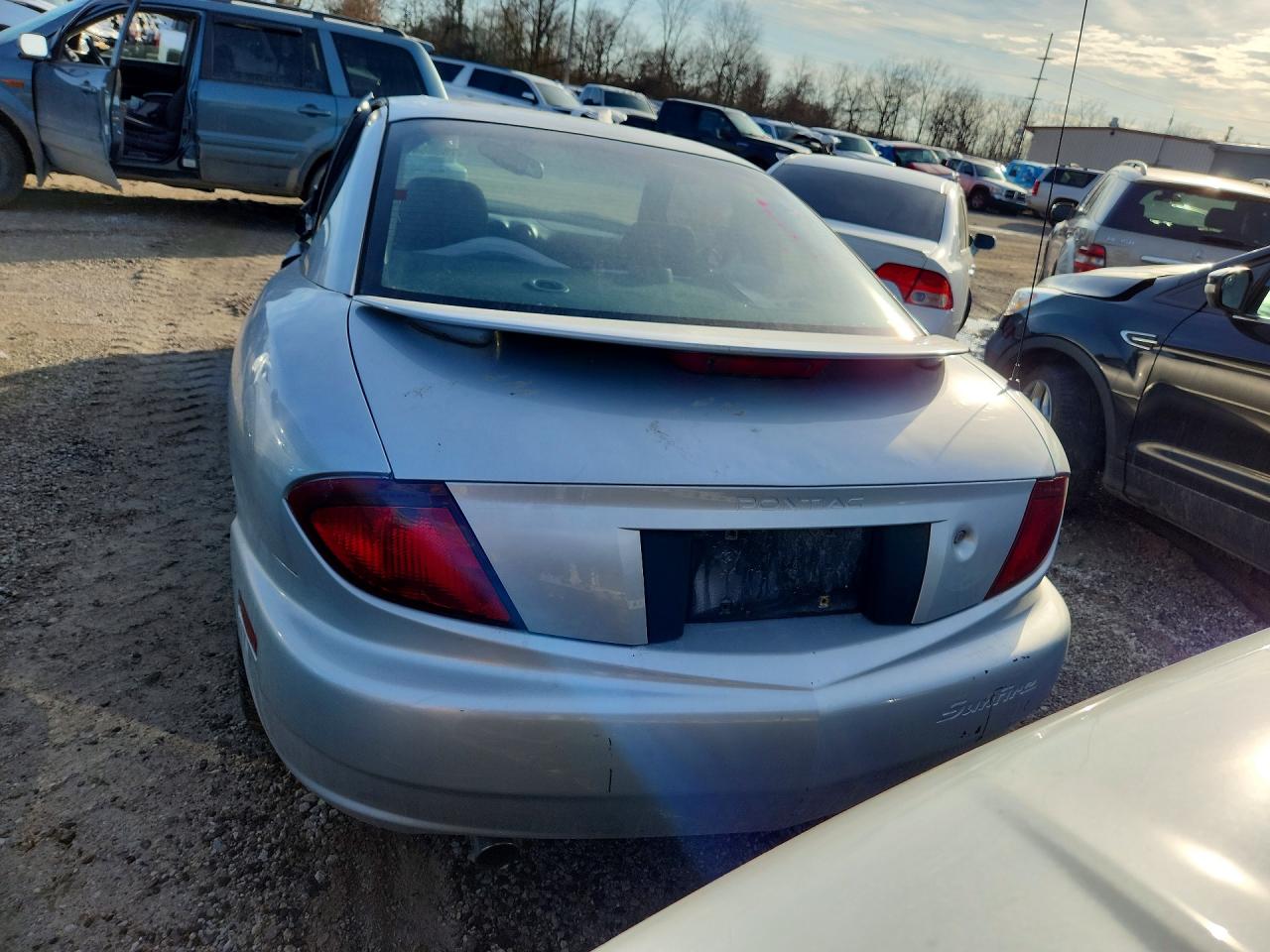 2003 Pontiac Sunfire Silver vin: 1G2JB12F737366155