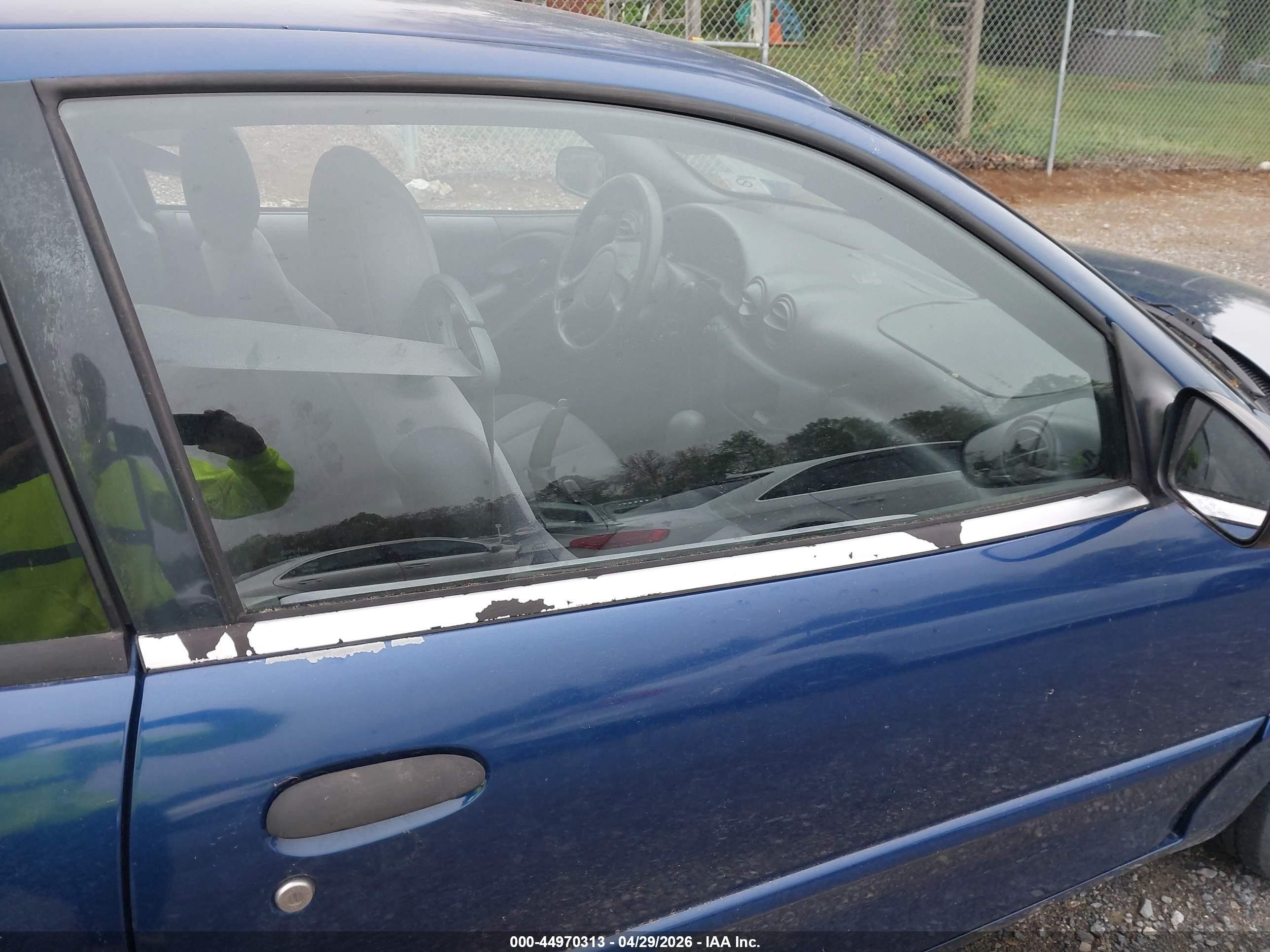 2004 Pontiac Sunfire   Blue vin: 1G2JB12F747263044