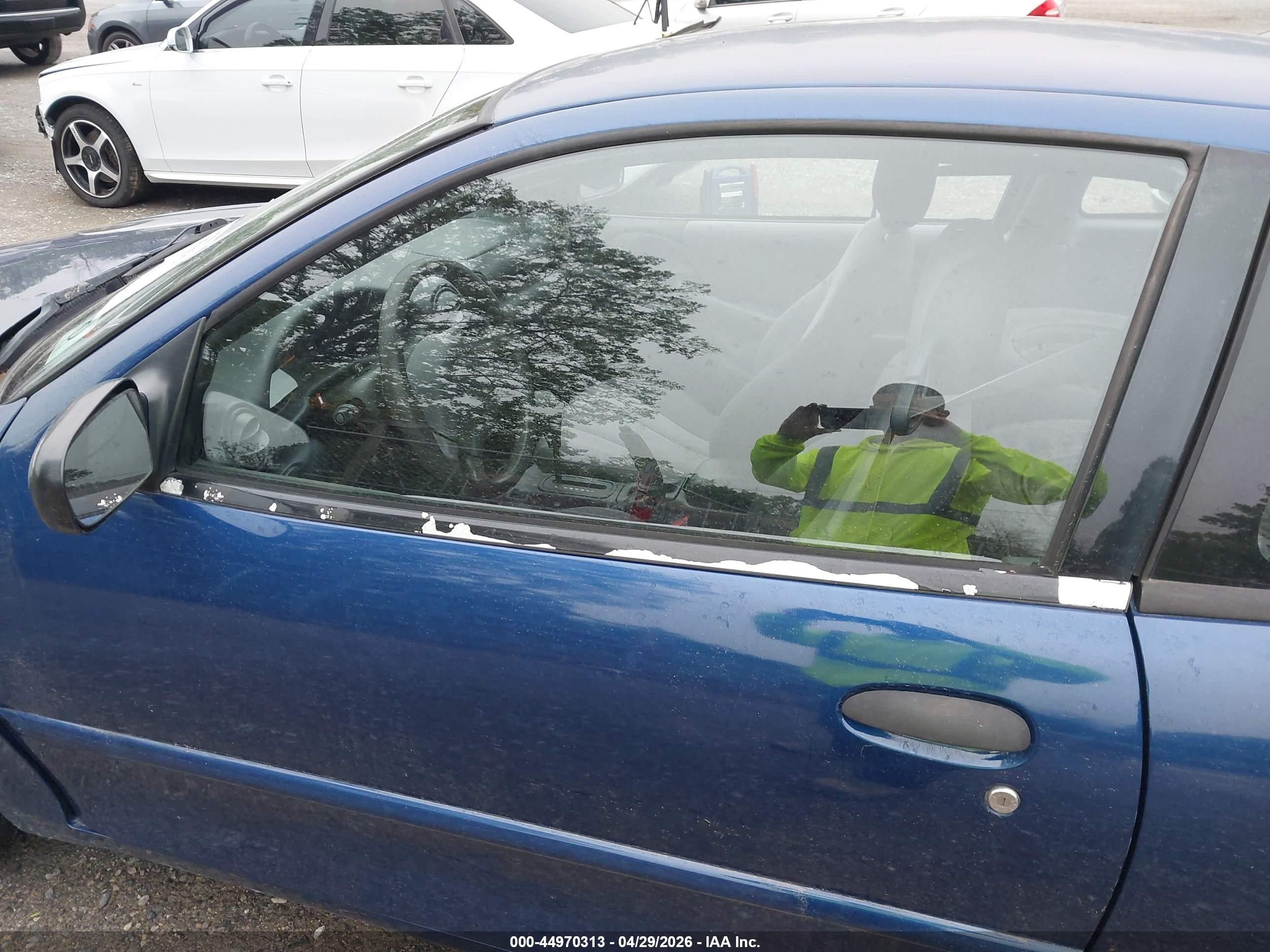 2004 Pontiac Sunfire   Blue vin: 1G2JB12F747263044
