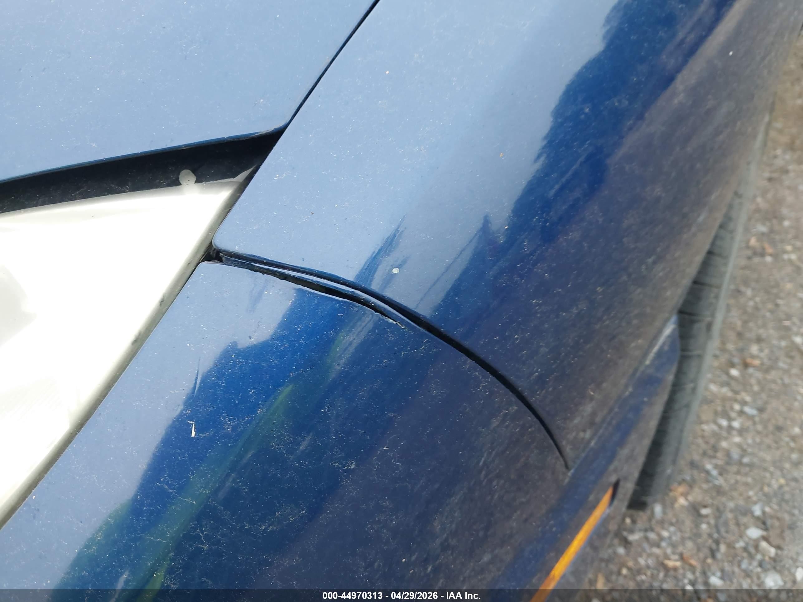 2004 Pontiac Sunfire   Blue vin: 1G2JB12F747263044