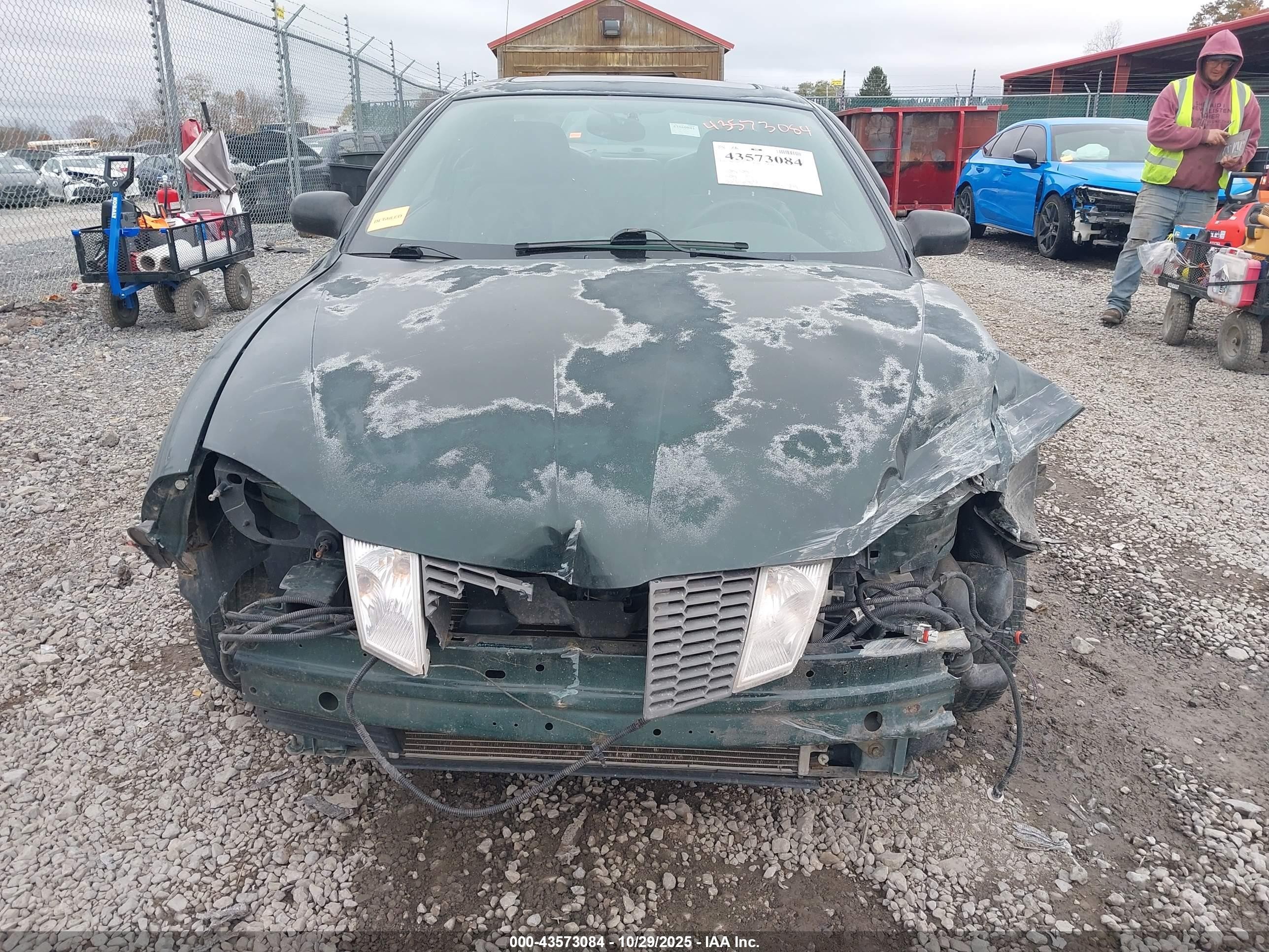 2003 Pontiac Sunfire   Green vin: 1G2JB12F837296021