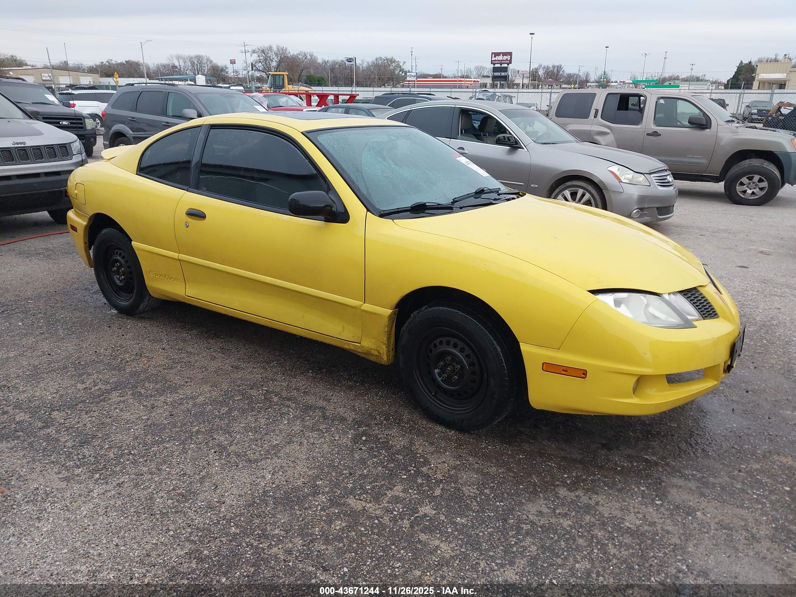 2004 Pontiac Sunfire   Yellow vin: 1G2JB12F847162420