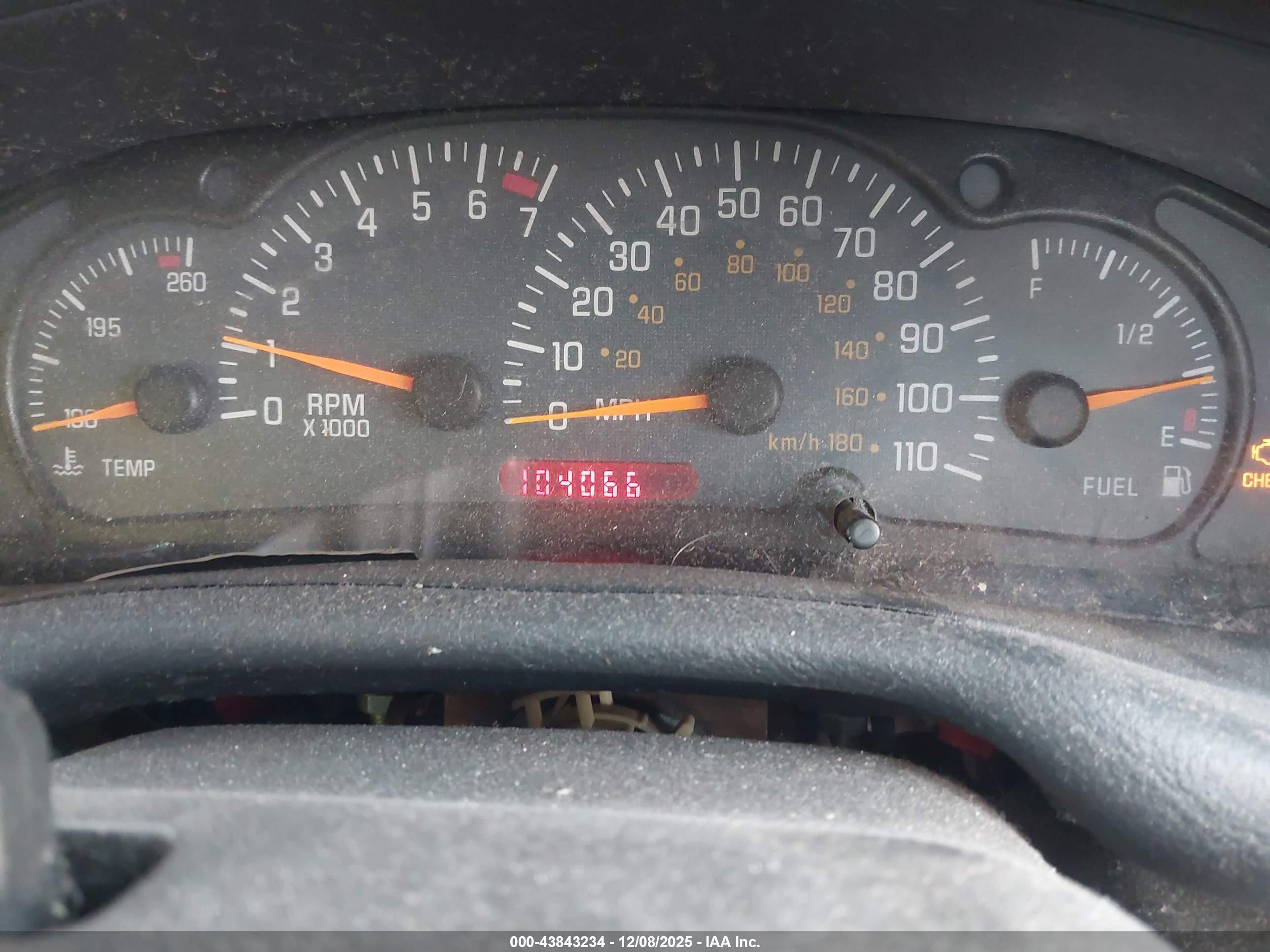 2004 Pontiac Sunfire   Red vin: 1G2JB12F847162627
