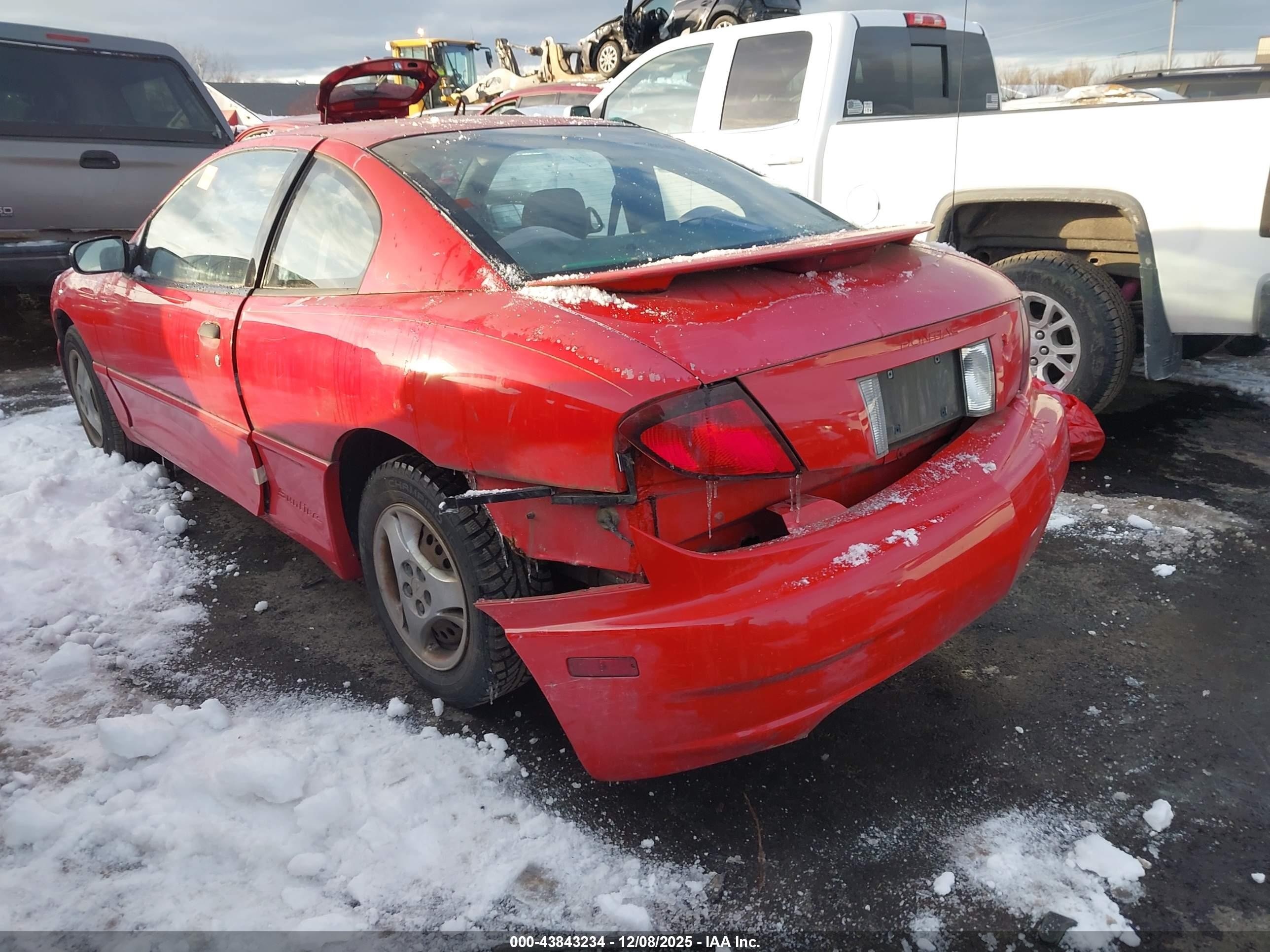2004 Pontiac Sunfire   Red vin: 1G2JB12F847162627
