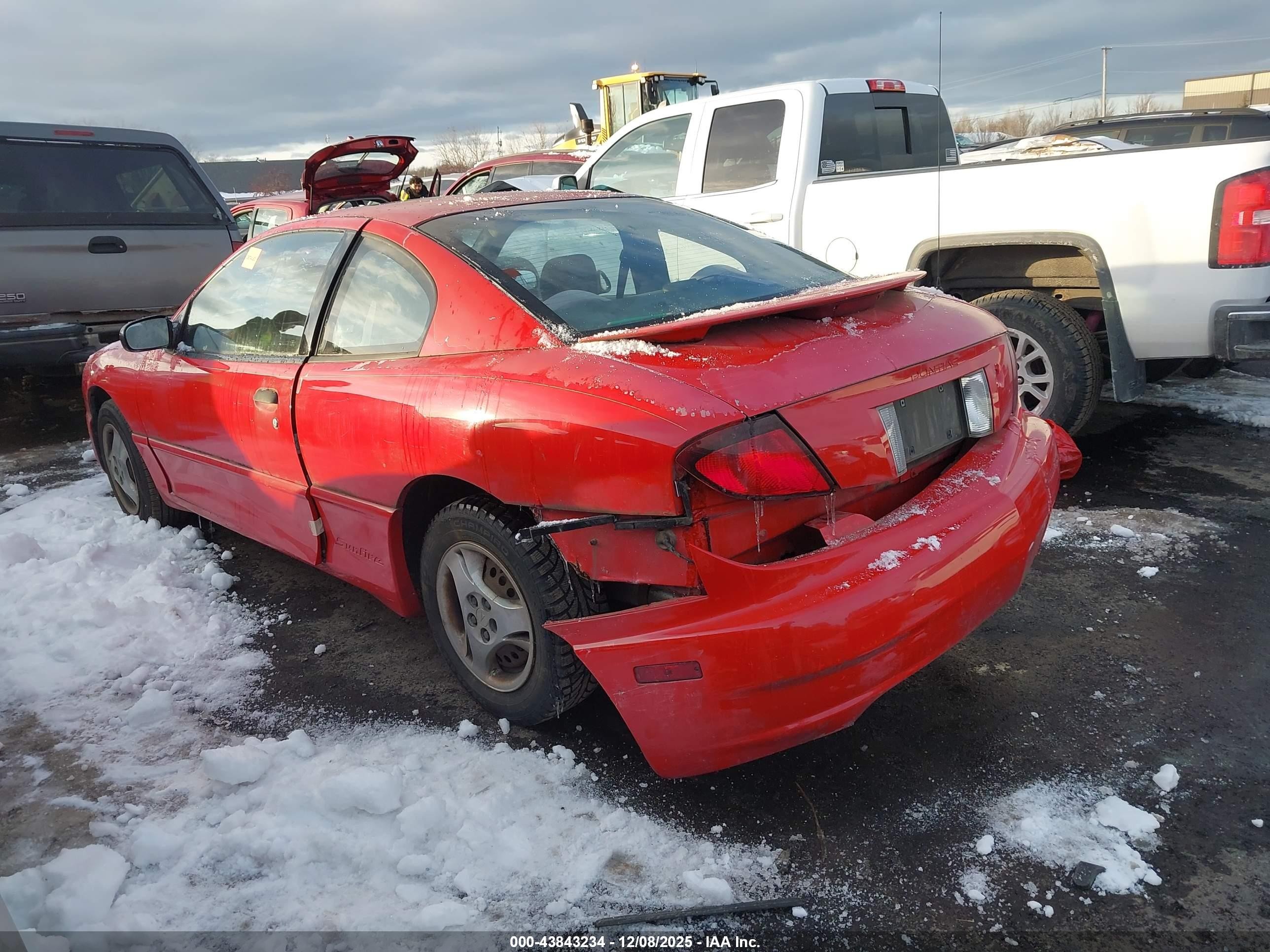 2004 Pontiac Sunfire   Red vin: 1G2JB12F847162627