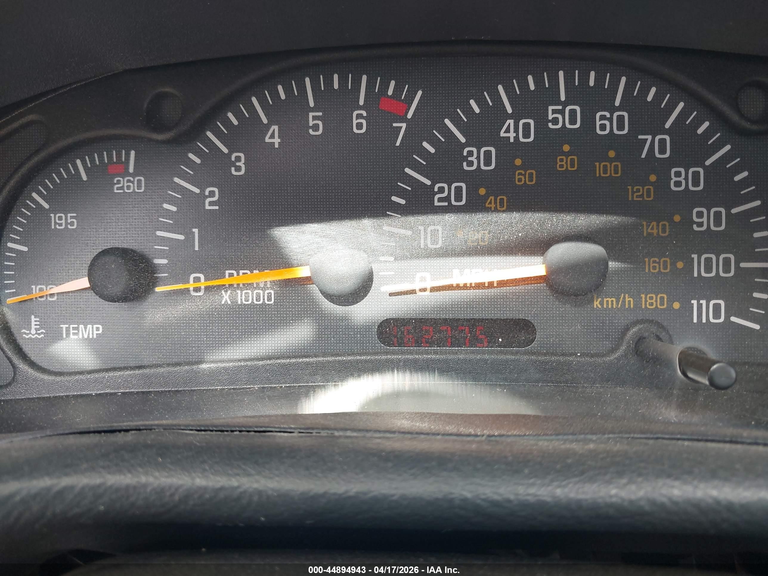 2004 Pontiac Sunfire   Silver vin: 1G2JB12F847213382