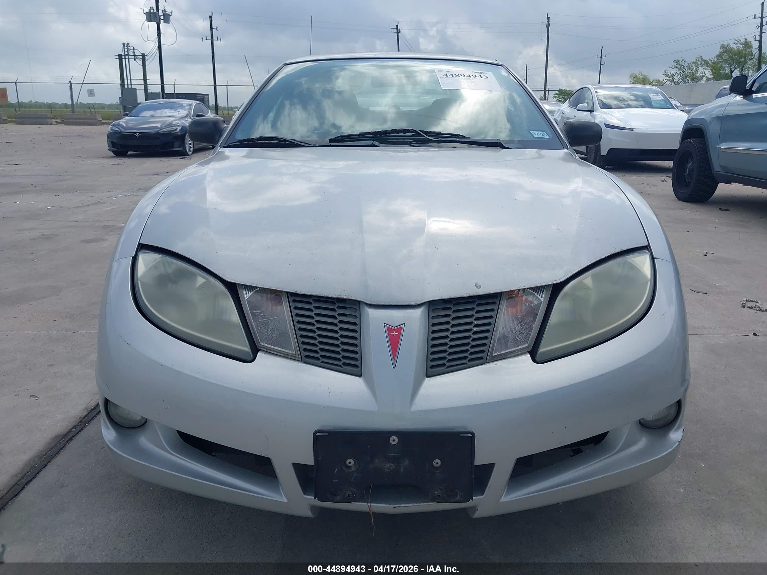 2004 Pontiac Sunfire   Silver vin: 1G2JB12F847213382