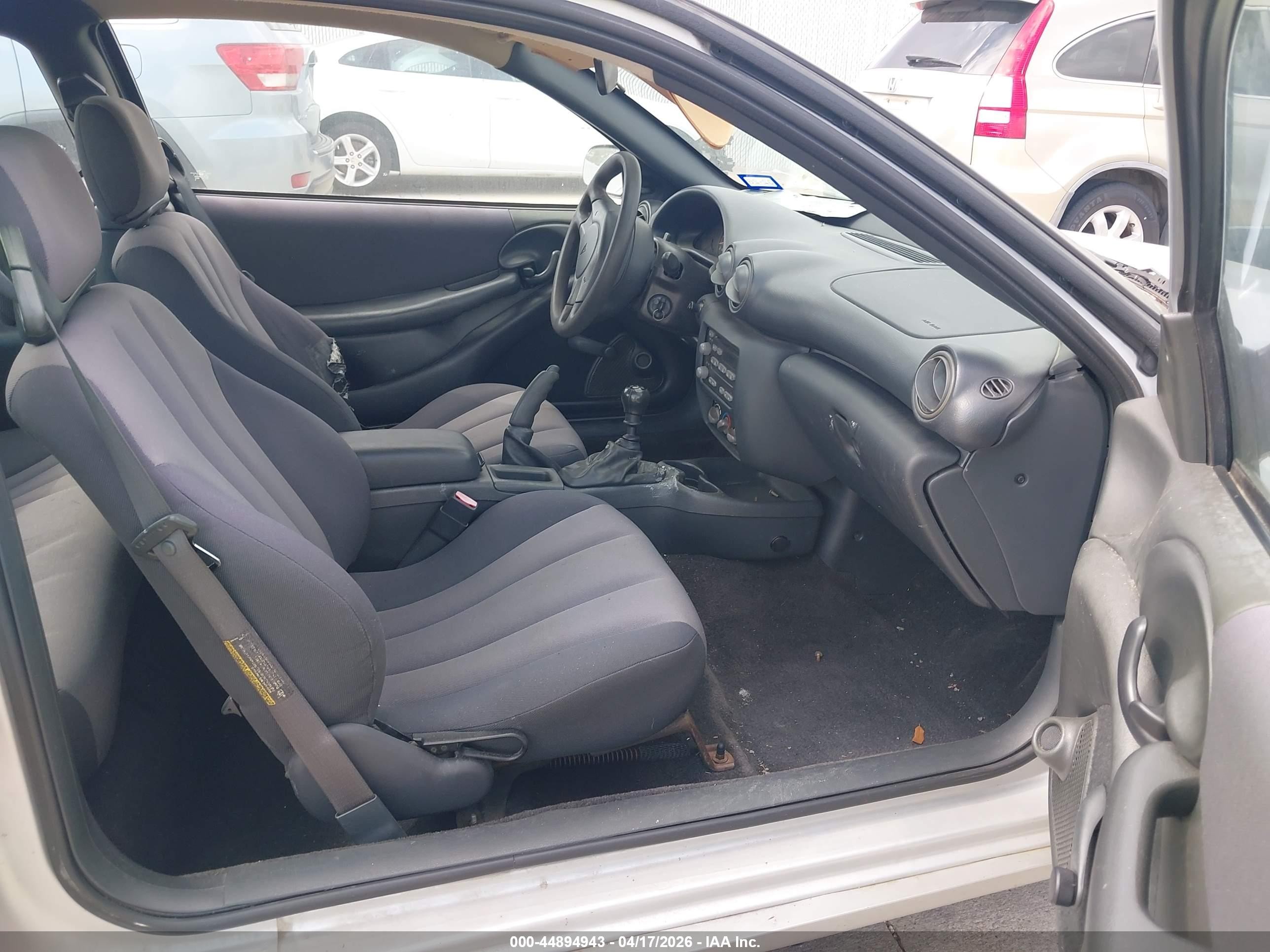 2004 Pontiac Sunfire   Silver vin: 1G2JB12F847213382