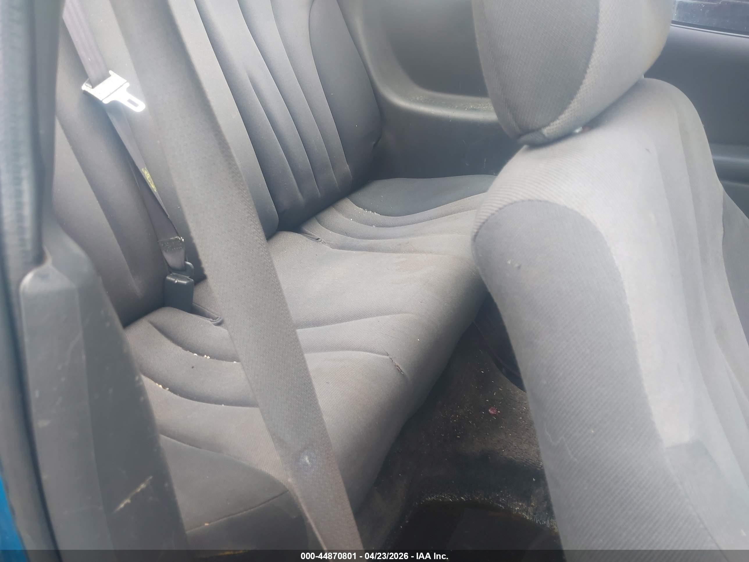 2004 Pontiac Sunfire   Blue vin: 1G2JB12F847262386
