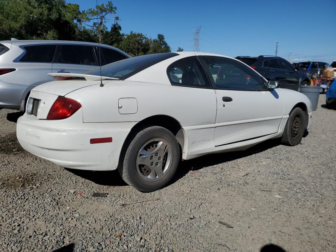 2004 Pontiac Sunfire White vin: 1G2JB12F847350354