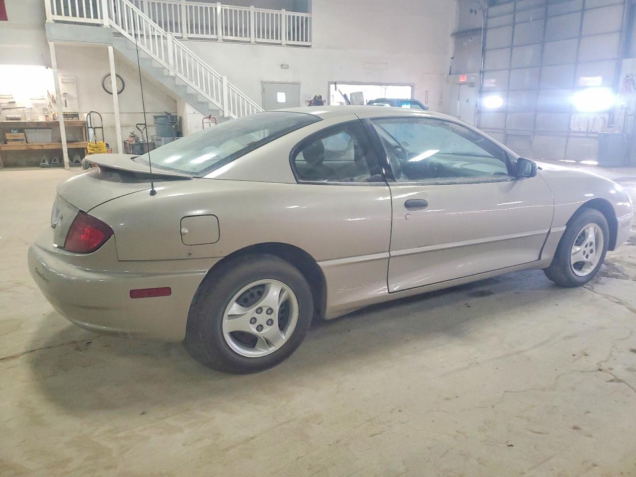 2004 Pontiac Sunfire Gray vin: 1G2JB12F947231468