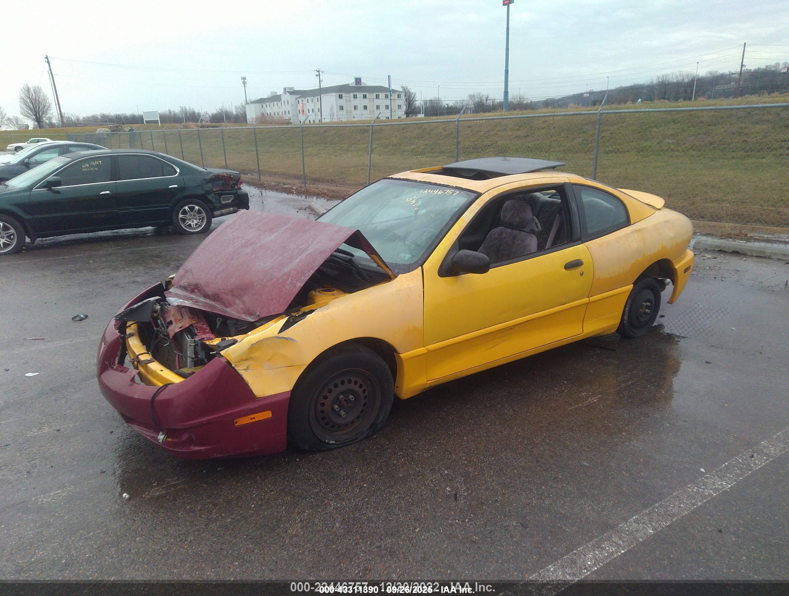 2003 Pontiac Sunfire   Yellow vin: 1G2JB12FX37284713