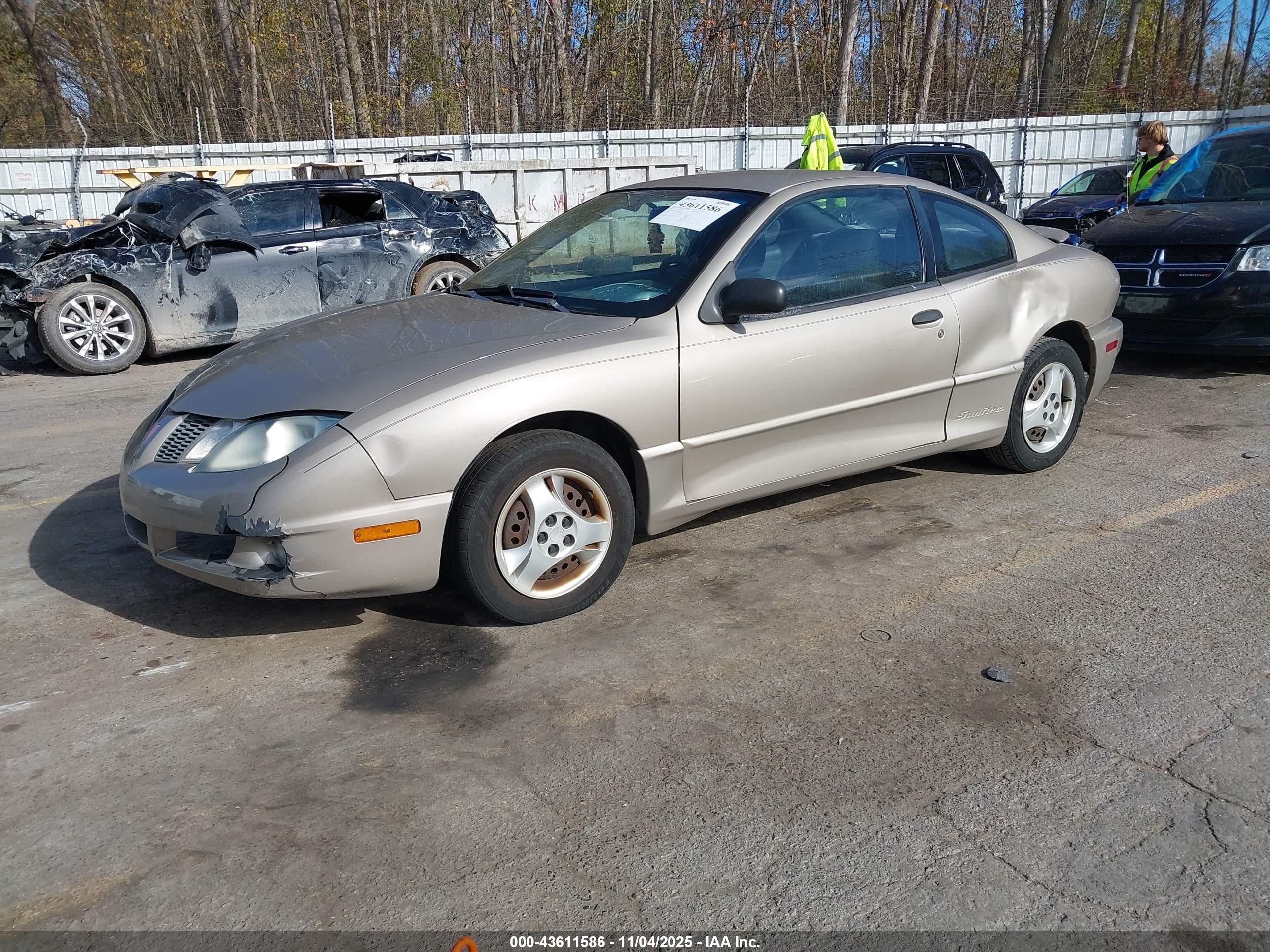 2004 Pontiac Sunfire   Gold vin: 1G2JB12FX47235948