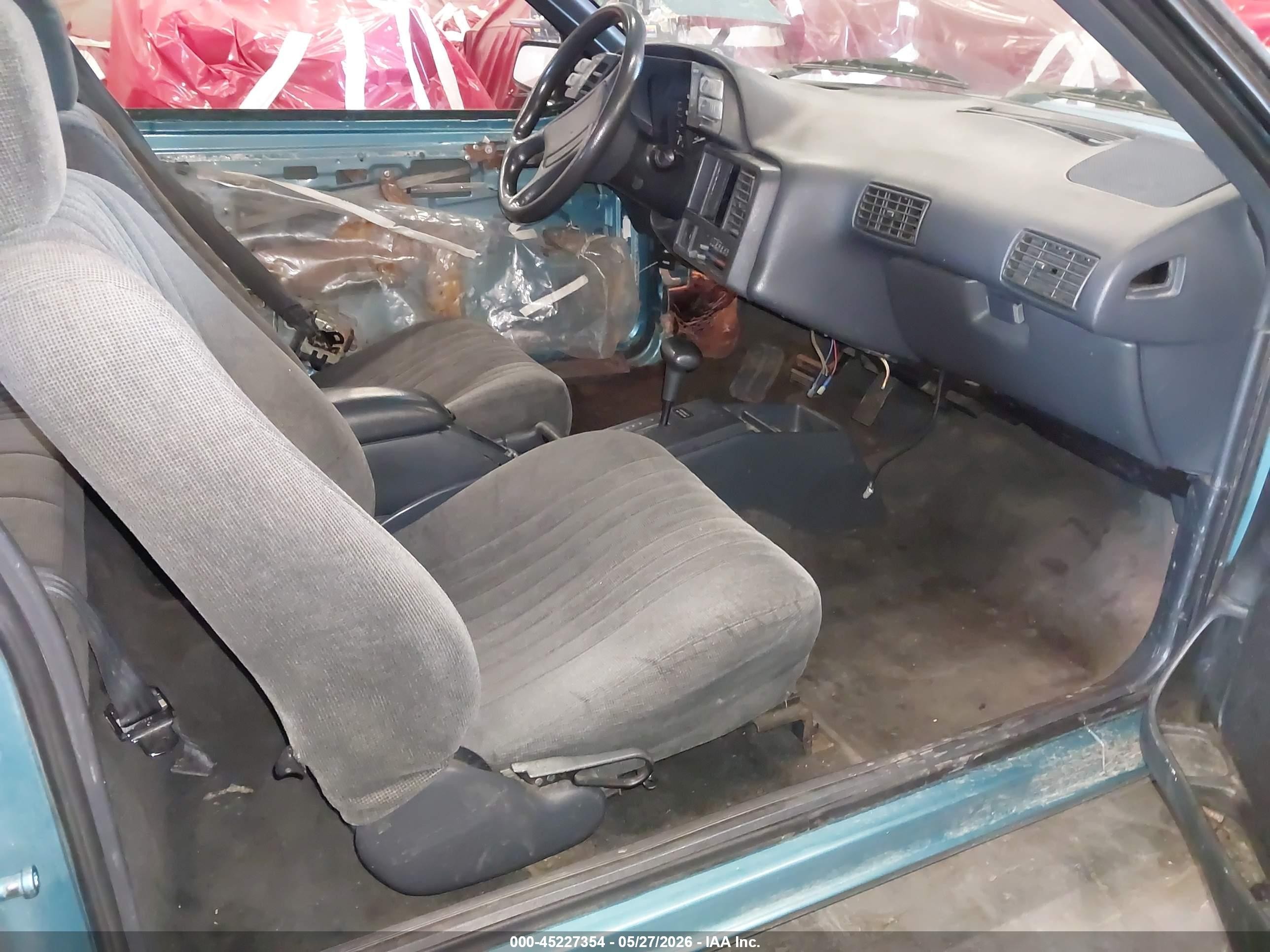 1994 Pontiac Sunbird Le Blue vin: 1G2JB14H9R7597047