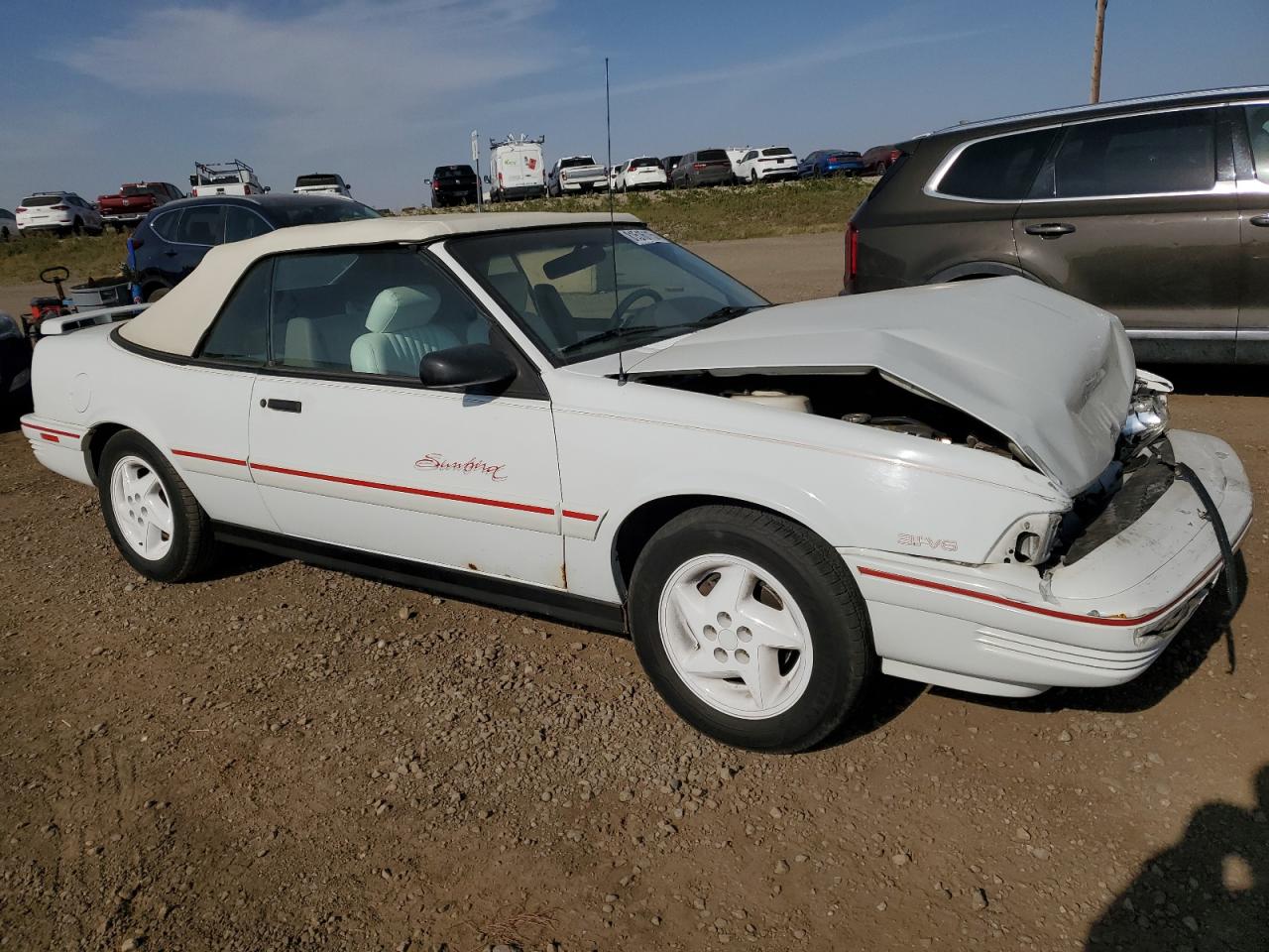 1994 Pontiac Sunbird Le Белый vin: 1G2JB31TXR7536424