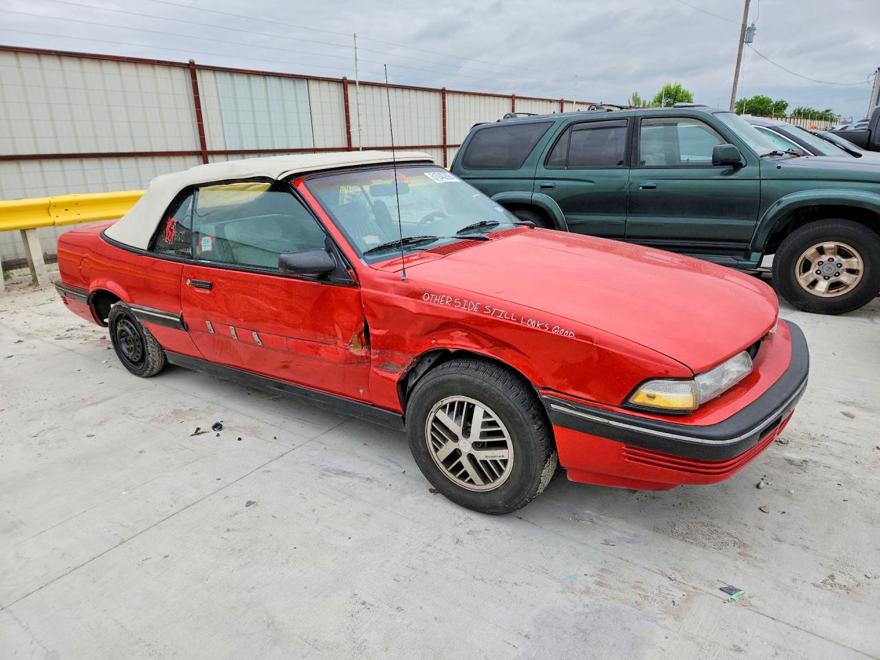 1990 Pontiac Sunbird Le Красный vin: 1G2JB34K3L7617212