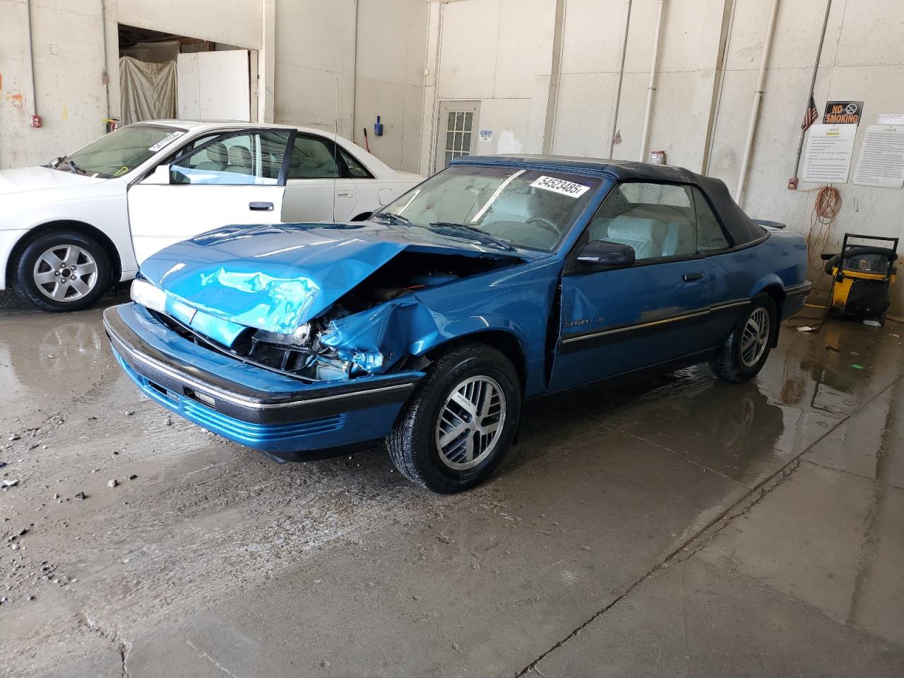 1991 Pontiac Sunbird Le Blue vin: 1G2JB34T0M7628033