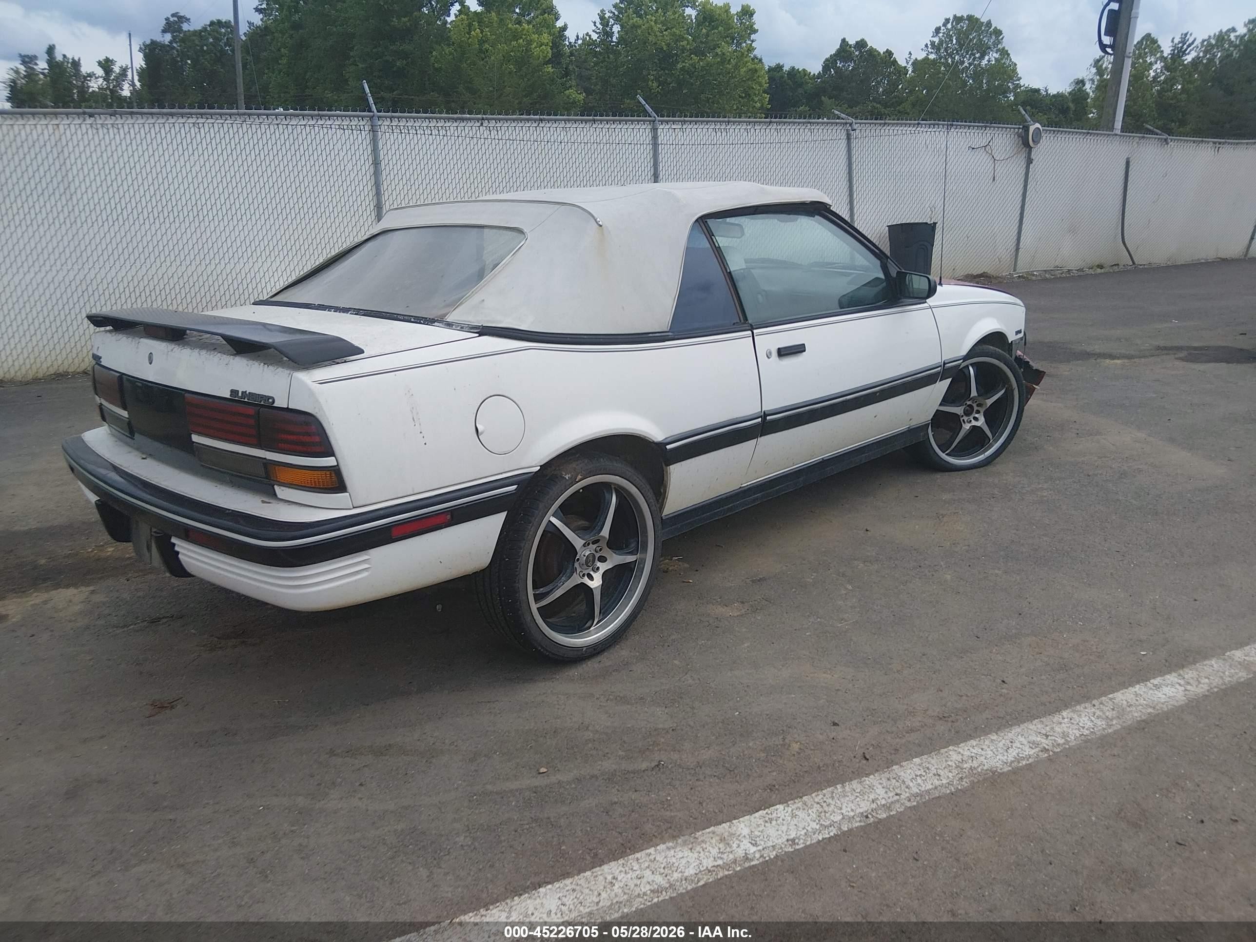 1991 Pontiac Sunbird Le Red vin: 1G2JB34T2M7609919