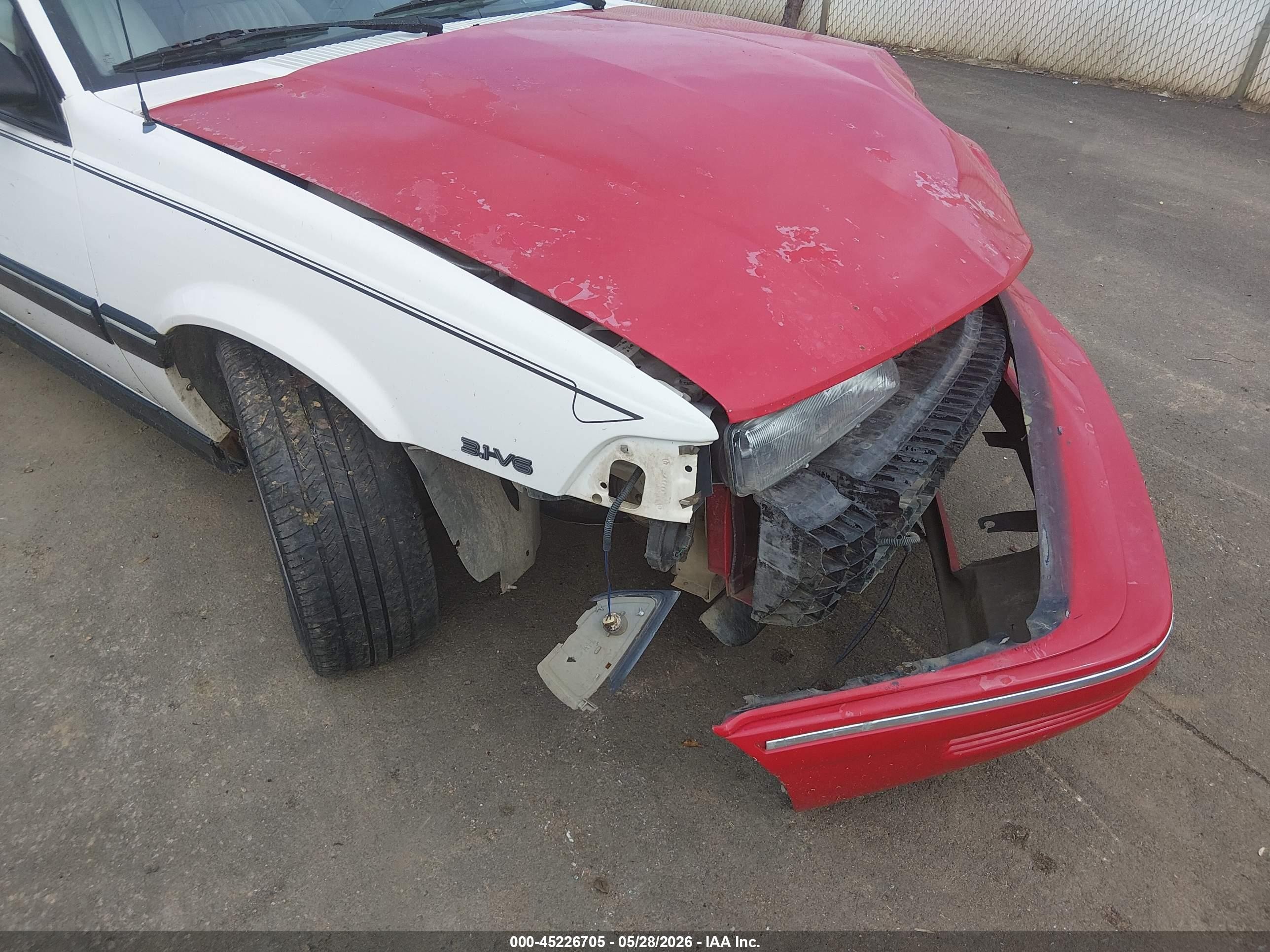 1991 Pontiac Sunbird Le Red vin: 1G2JB34T2M7609919