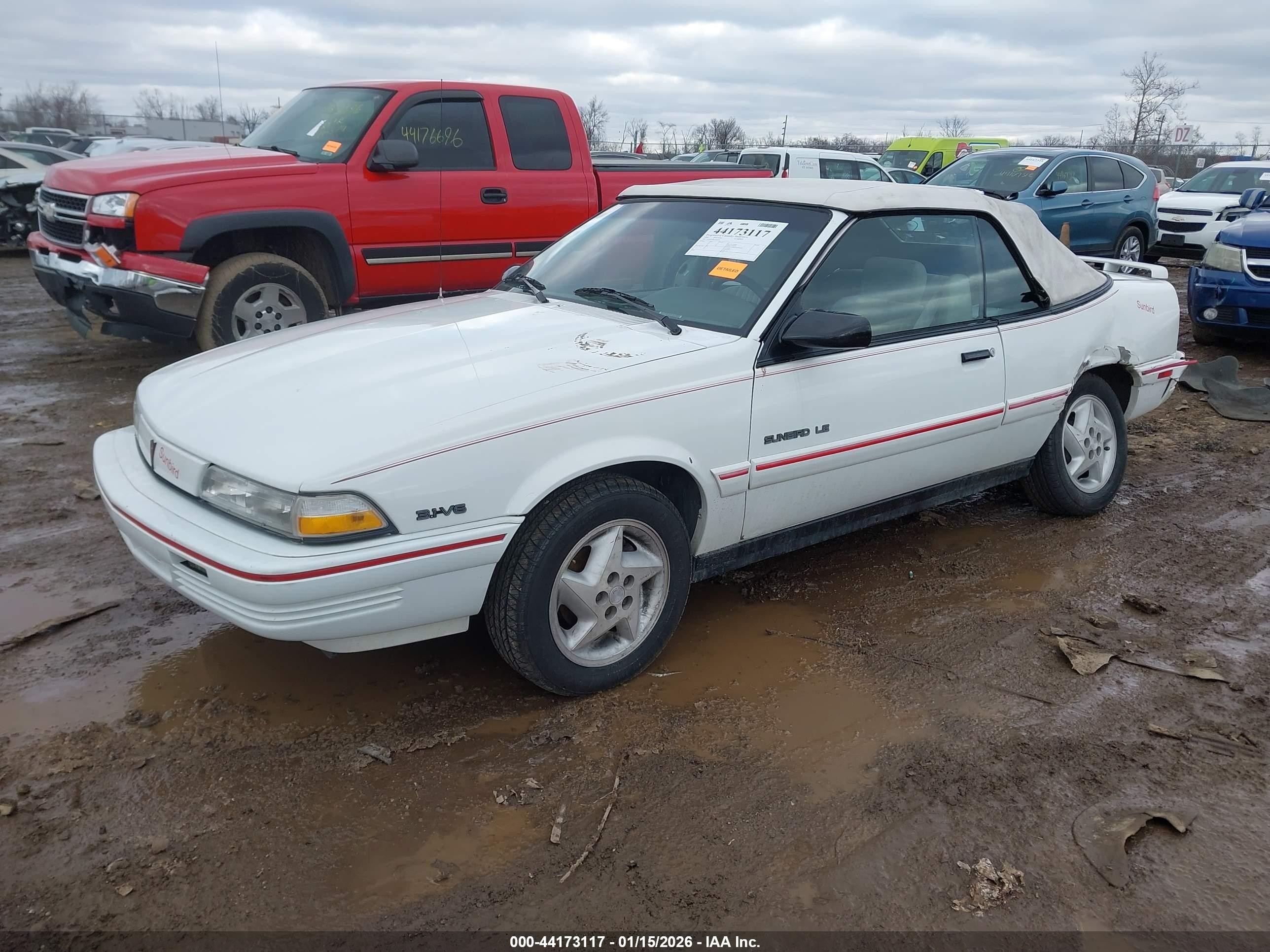 1994 Pontiac Sunbird Le White vin: 1G2JB34T8R7585259