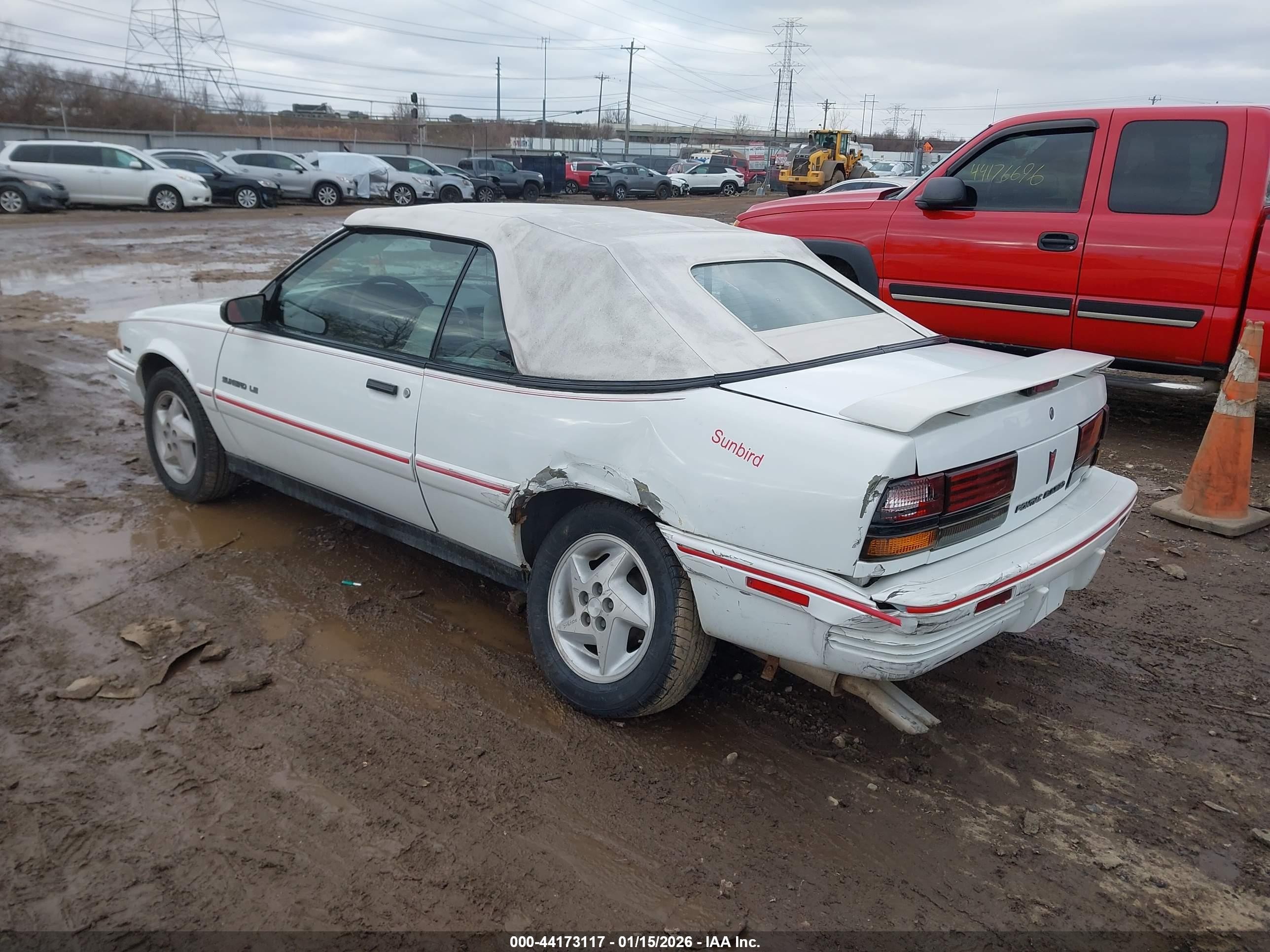 1994 Pontiac Sunbird Le White vin: 1G2JB34T8R7585259