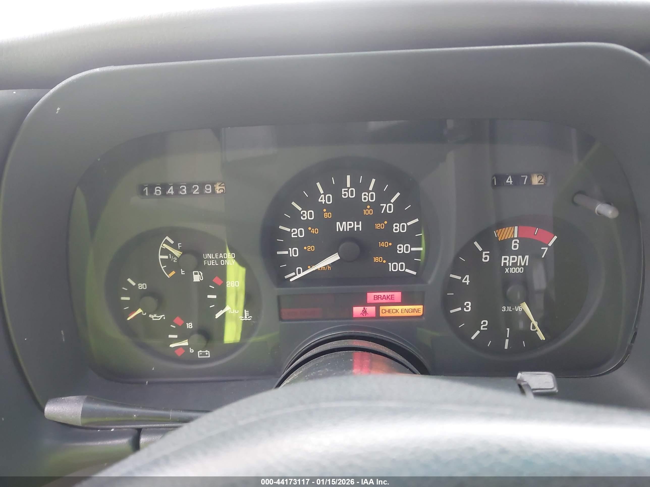 1994 Pontiac Sunbird Le White vin: 1G2JB34T8R7585259