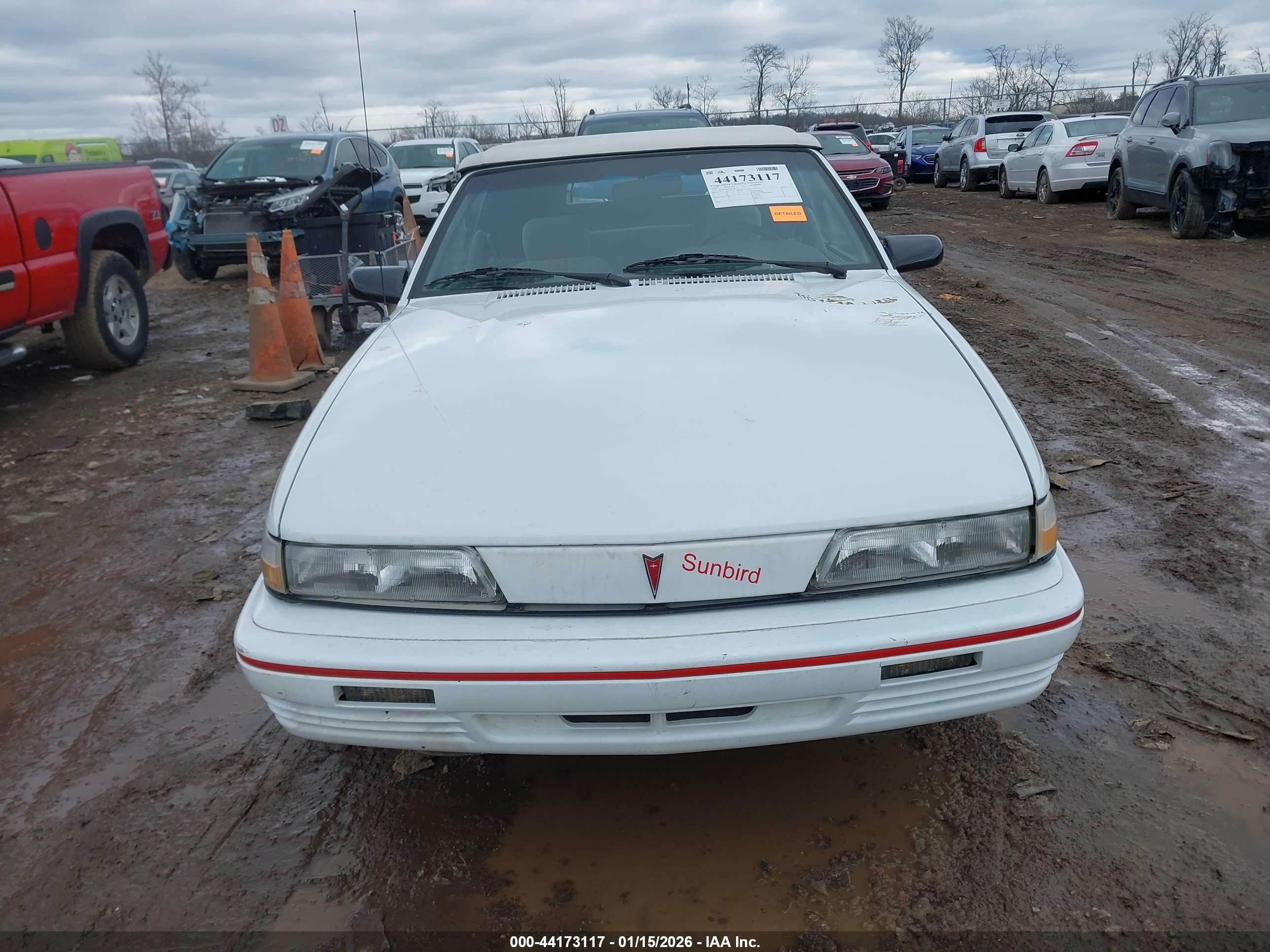 1994 Pontiac Sunbird Le White vin: 1G2JB34T8R7585259
