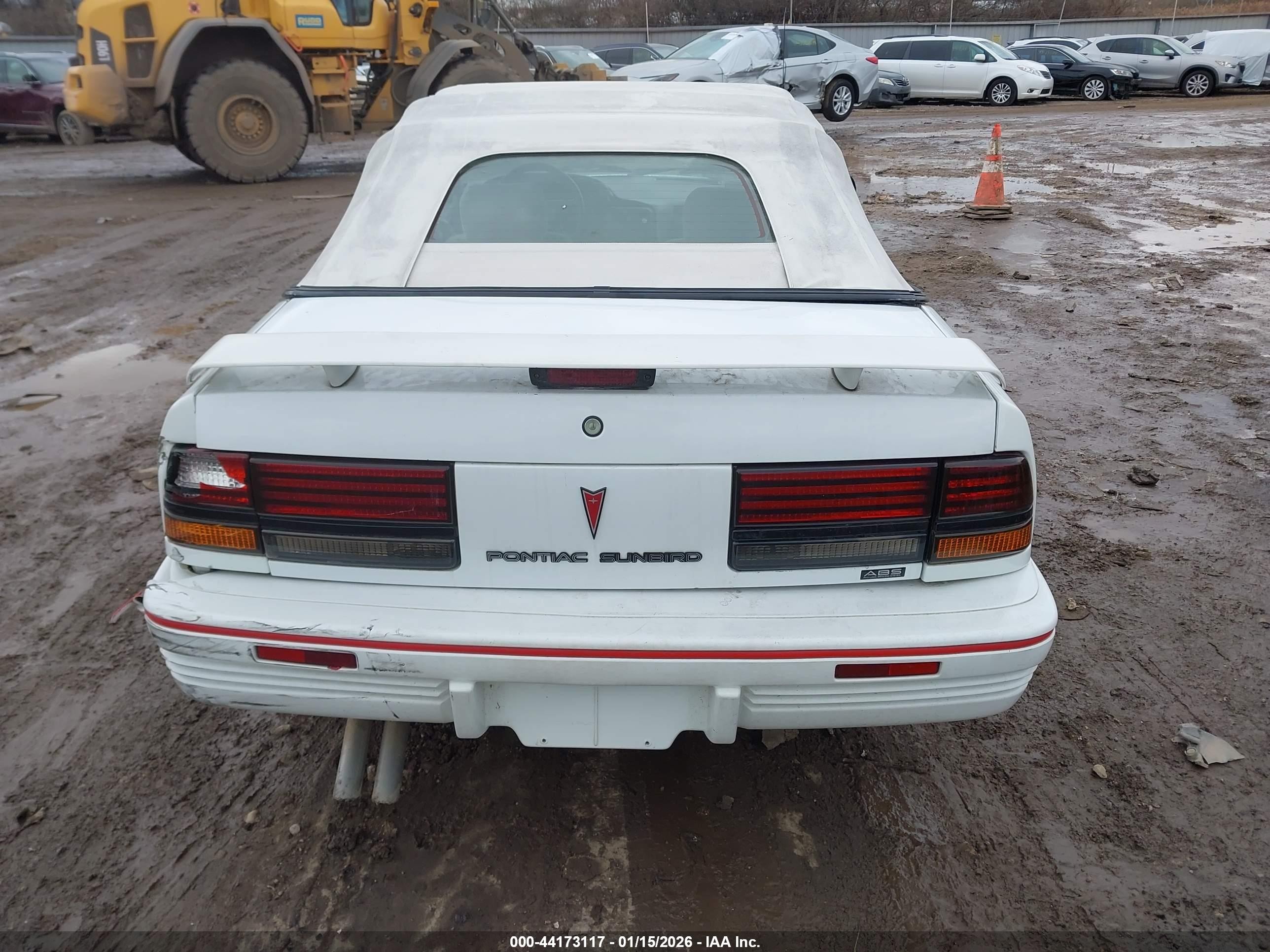 1994 Pontiac Sunbird Le White vin: 1G2JB34T8R7585259