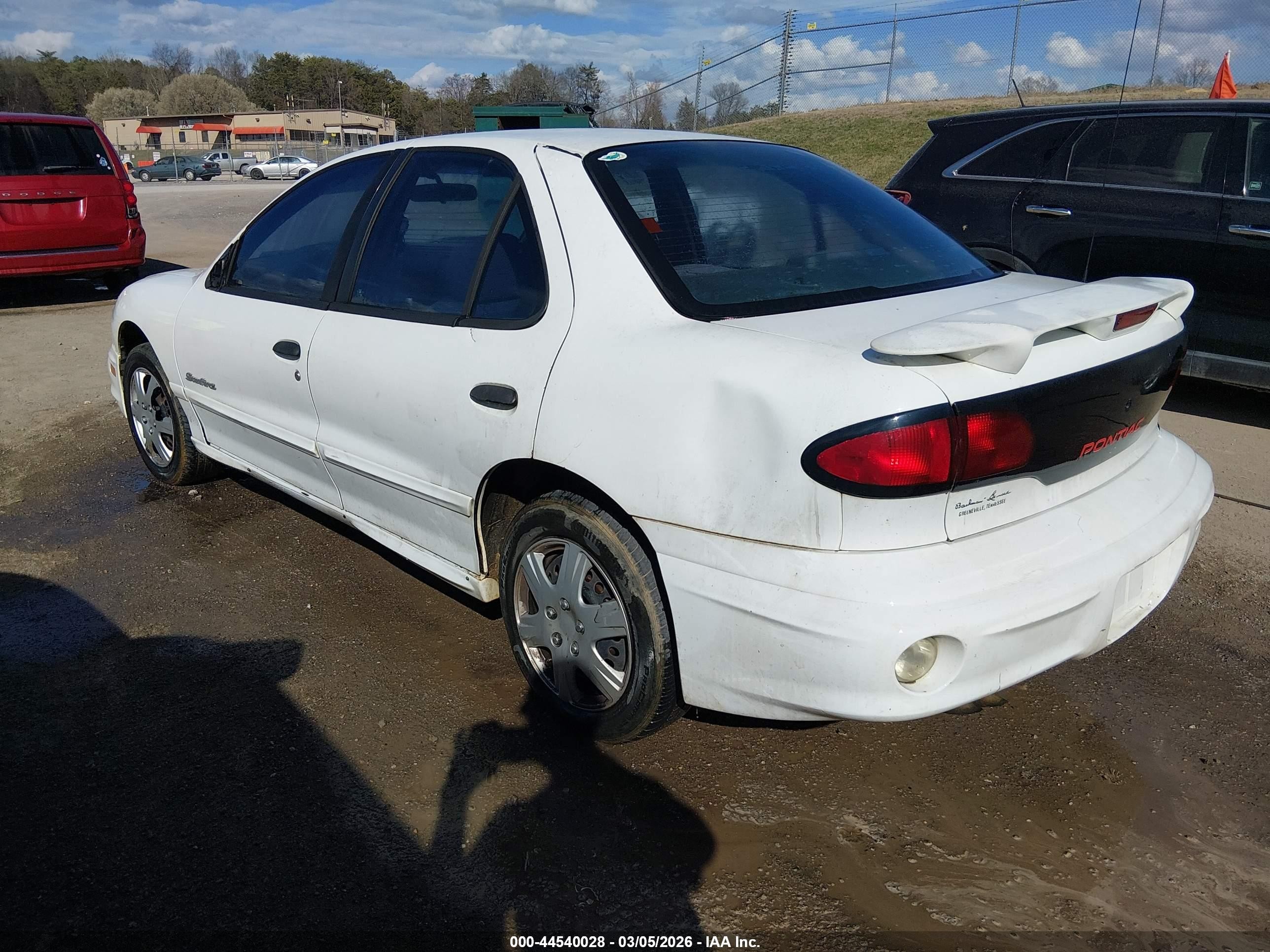 2001 Pontiac Sunfire Se Белый vin: 1G2JB524017112452