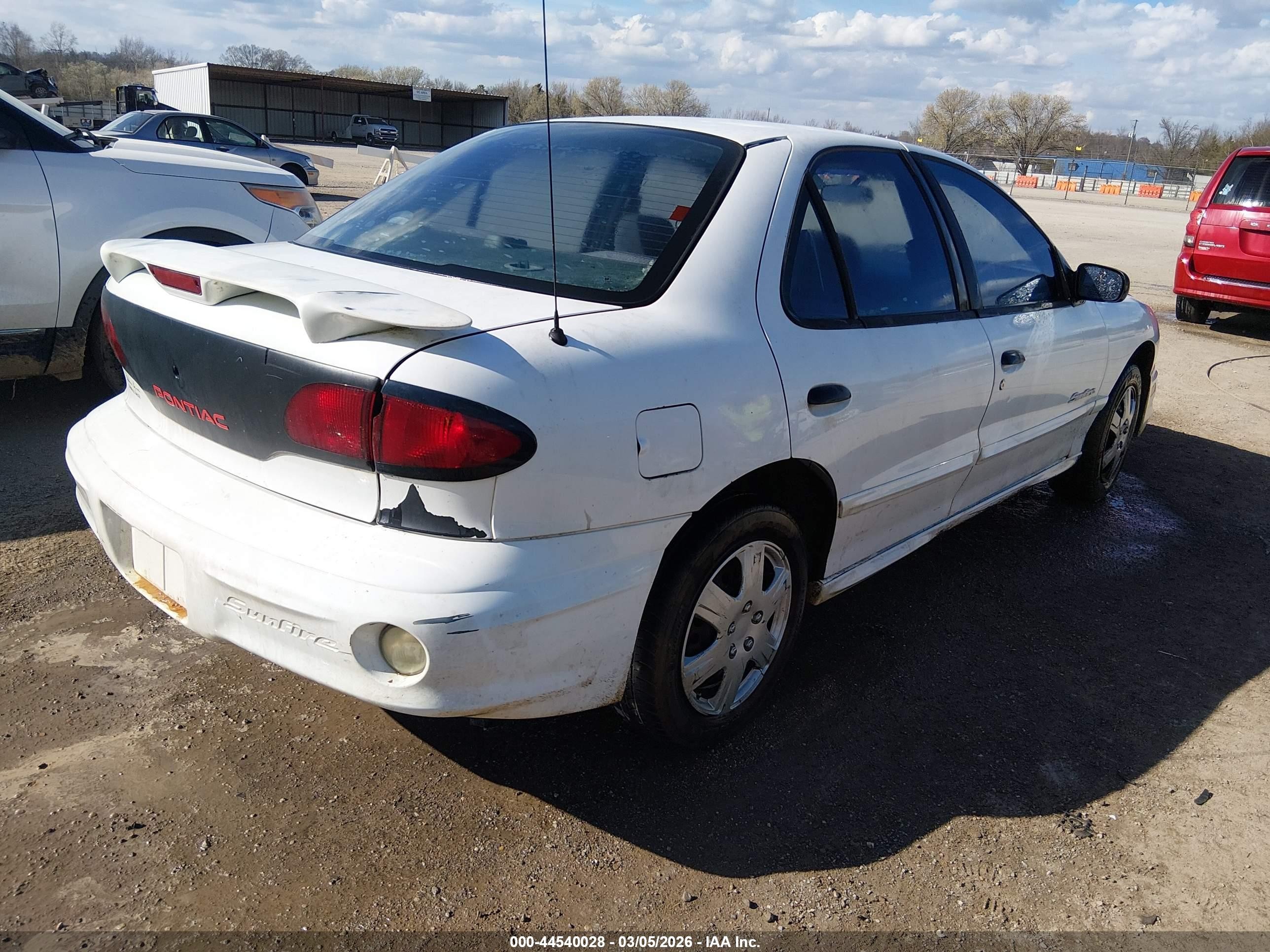 2001 Pontiac Sunfire Se Белый vin: 1G2JB524017112452