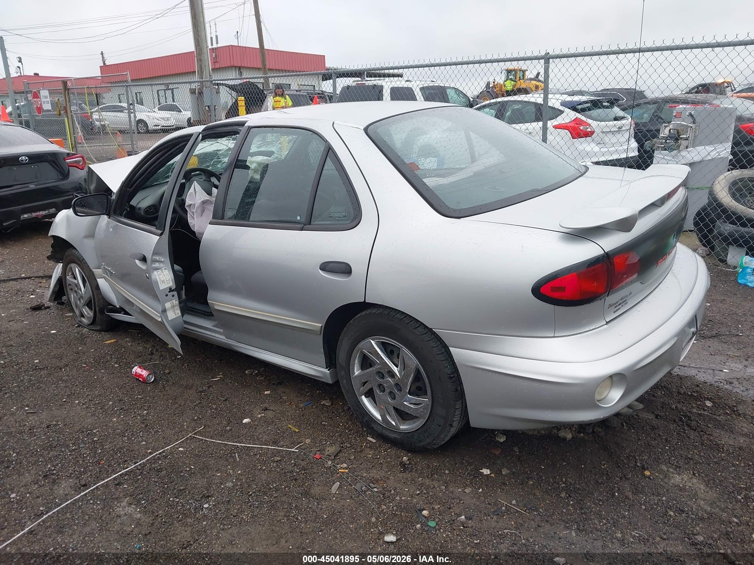 2002 Pontiac Sunfire Se Silver vin: 1G2JB524627271428