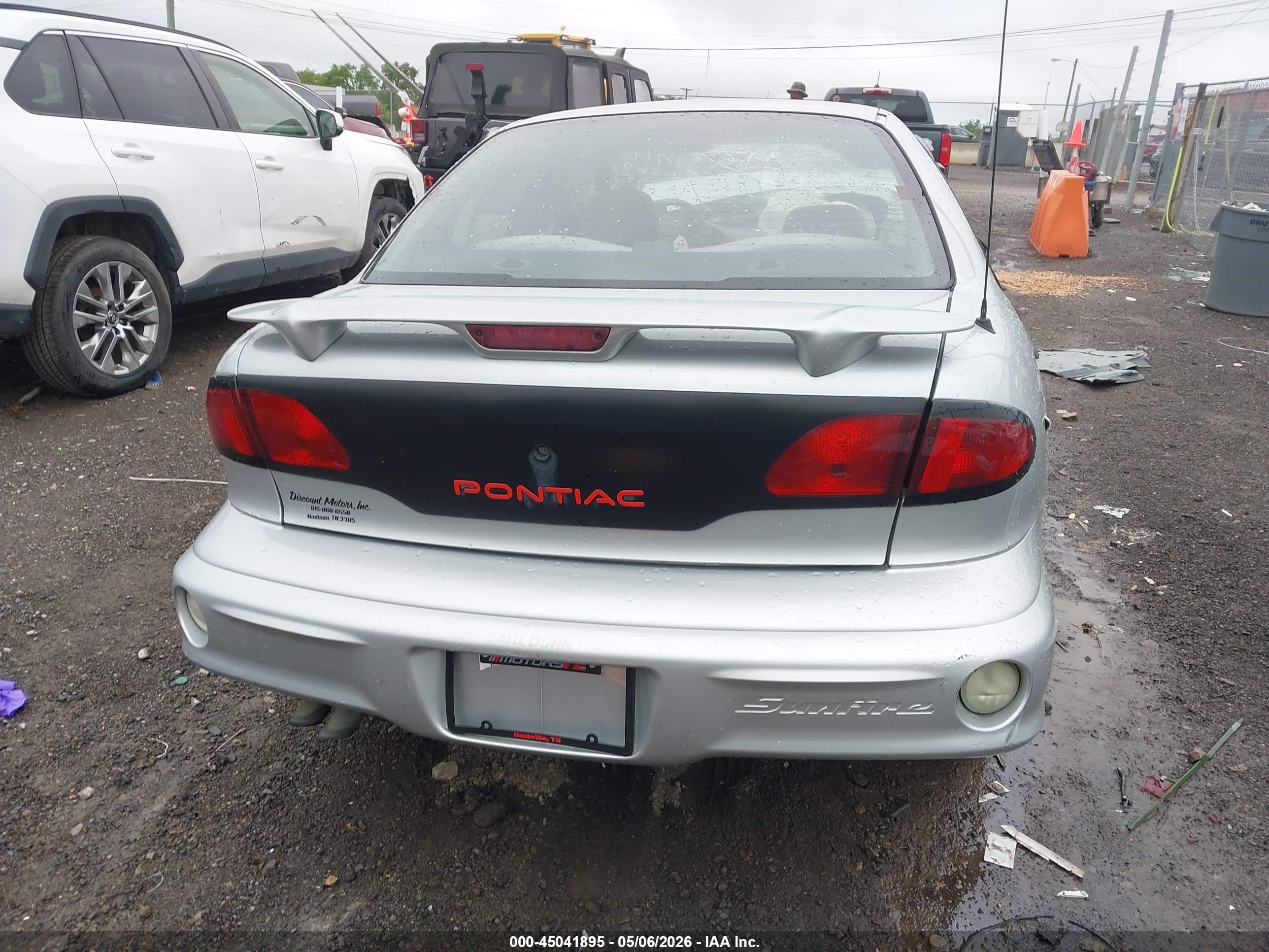 2002 Pontiac Sunfire Se Silver vin: 1G2JB524627271428