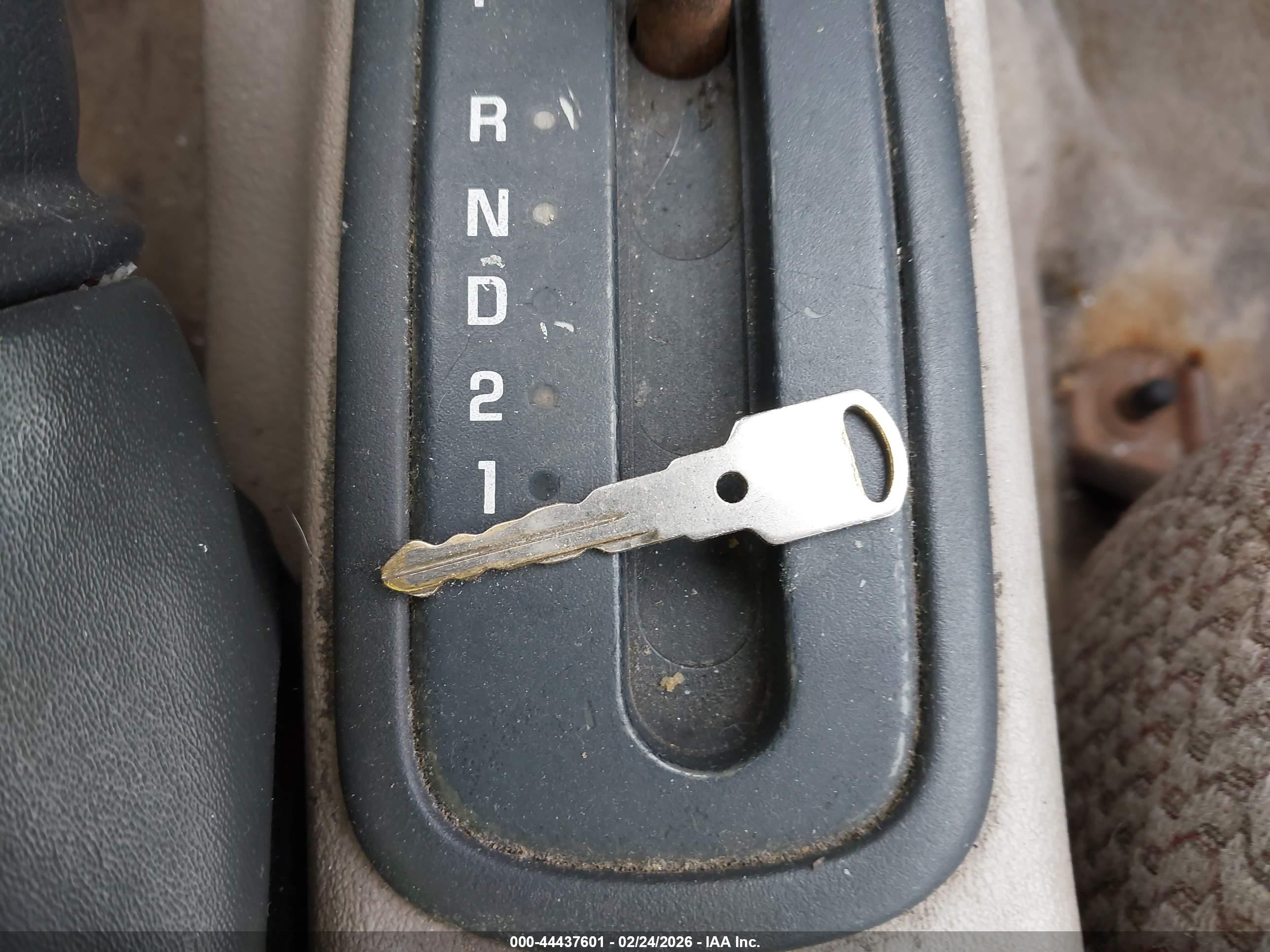 2001 Pontiac Sunfire Se Champagne vin: 1G2JB524917111803