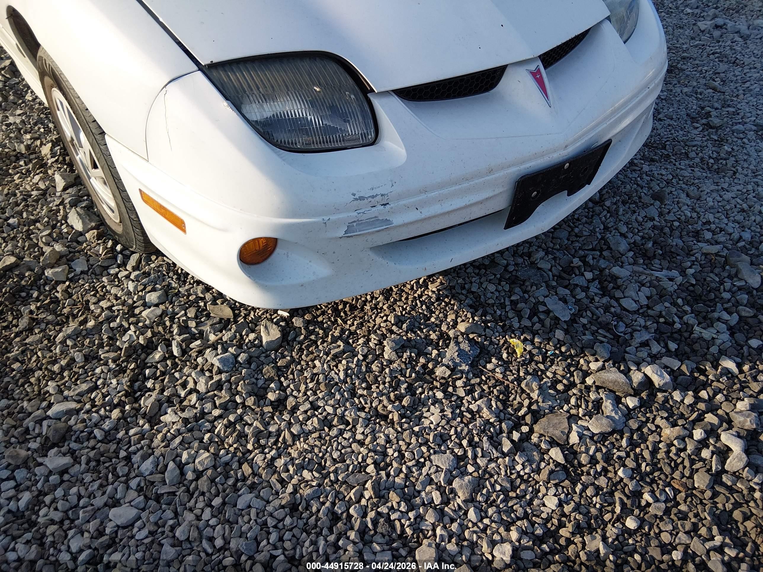 2001 Pontiac Sunfire Se White vin: 1G2JB524917318269