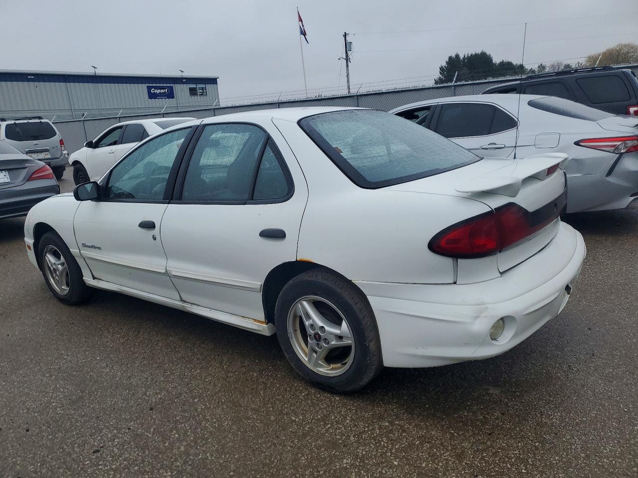 2004 Pontiac Sunfire Sl White vin: 1G2JB52F347241761