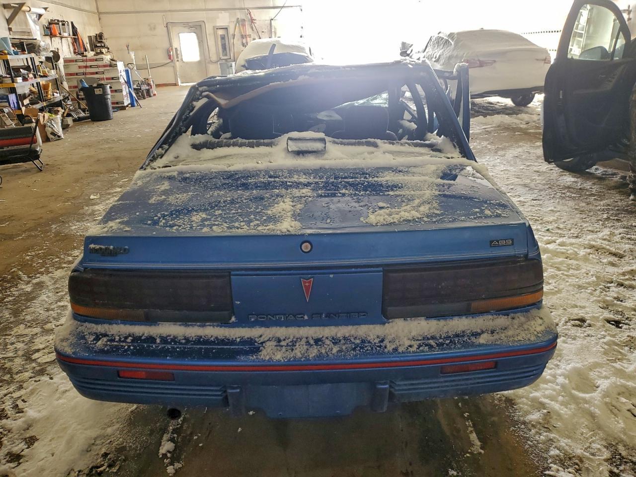1994 Pontiac Sunbird Le Blue vin: 1G2JB54H4R7600136