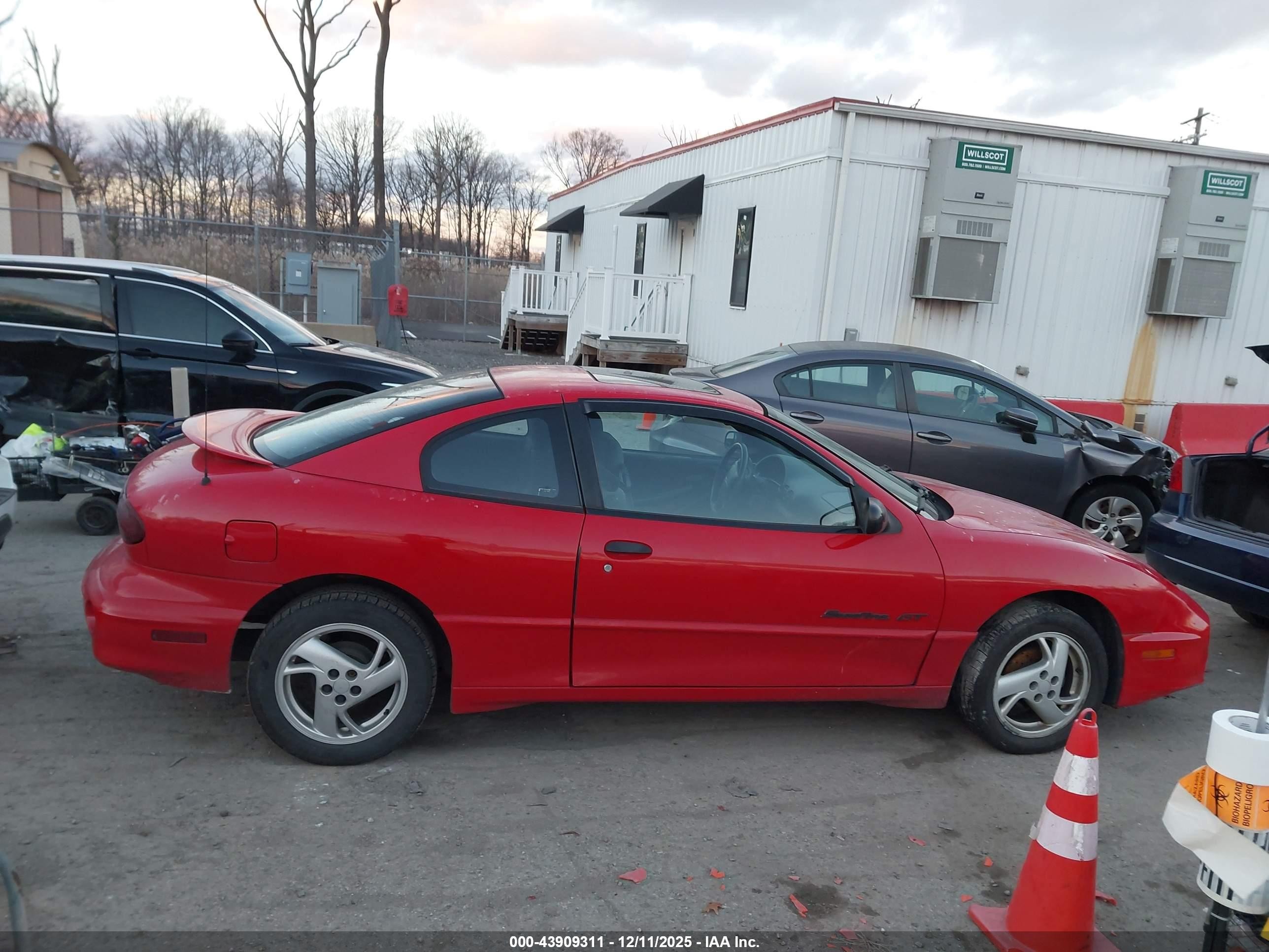 2001 Pontiac Sunfire Gt Red vin: 1G2JD12T217167818