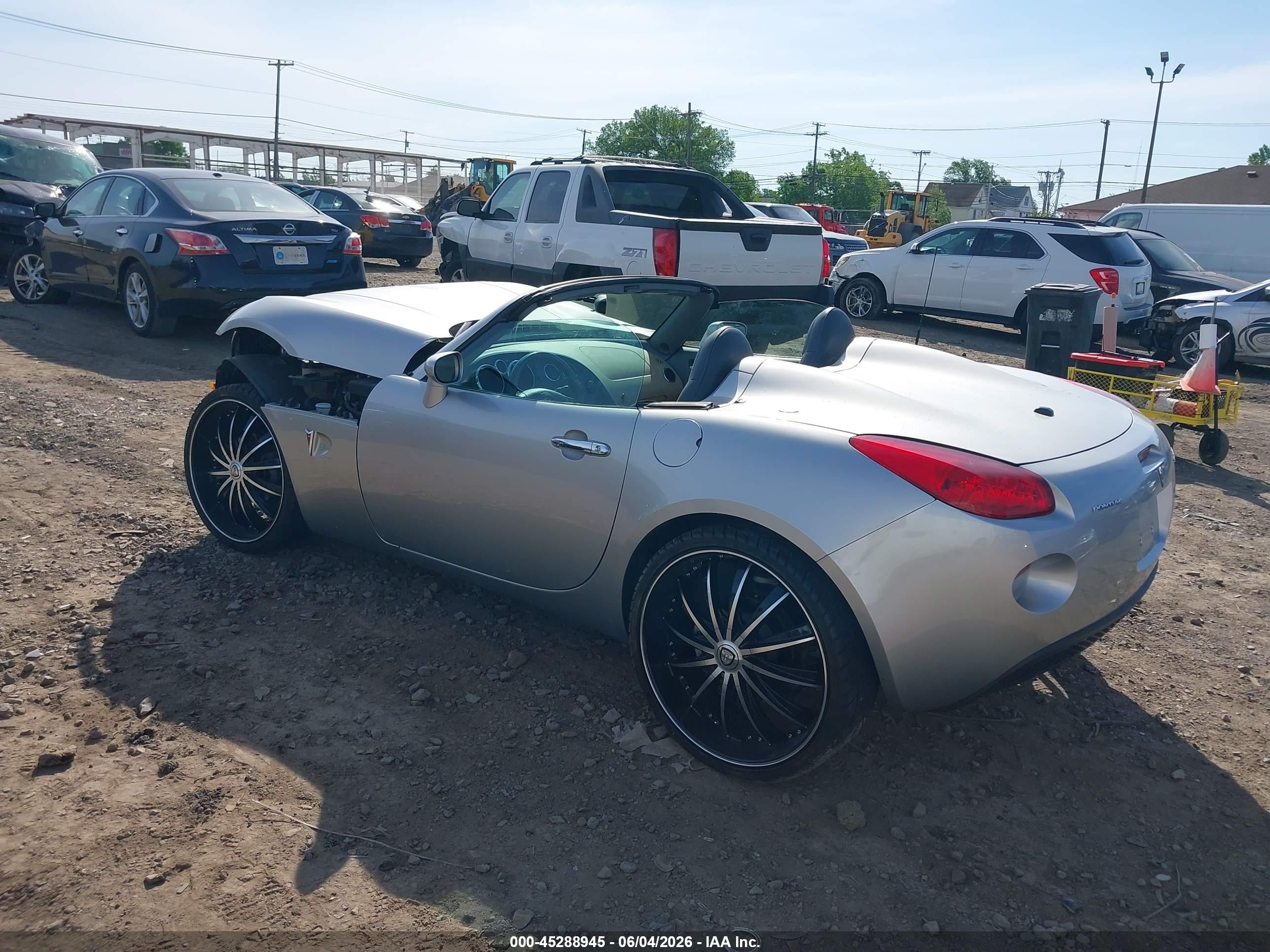 2006 Pontiac Solstice   Серебряный vin: 1G2MB33B06Y103427