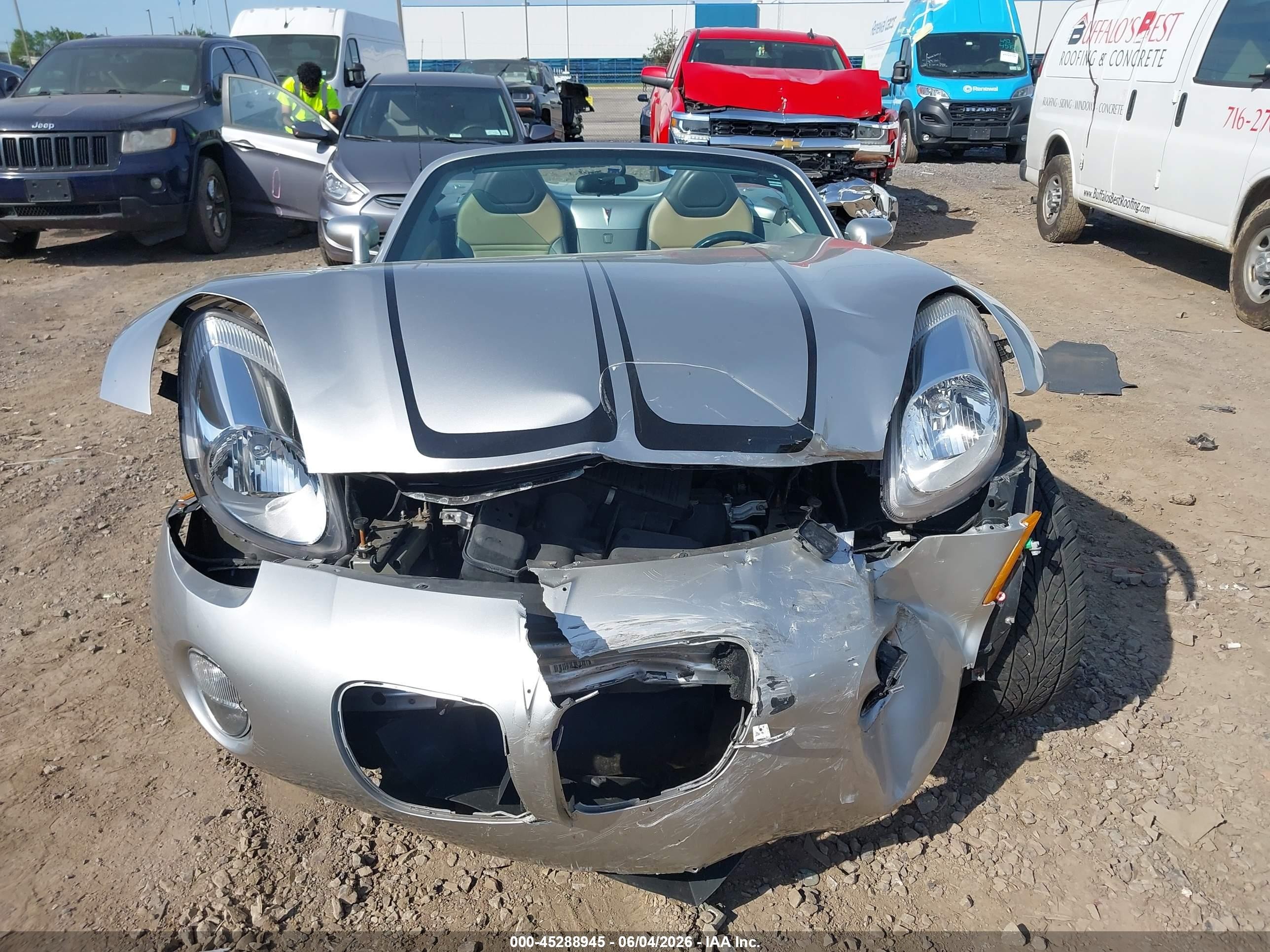 2006 Pontiac Solstice   Серебряный vin: 1G2MB33B06Y103427