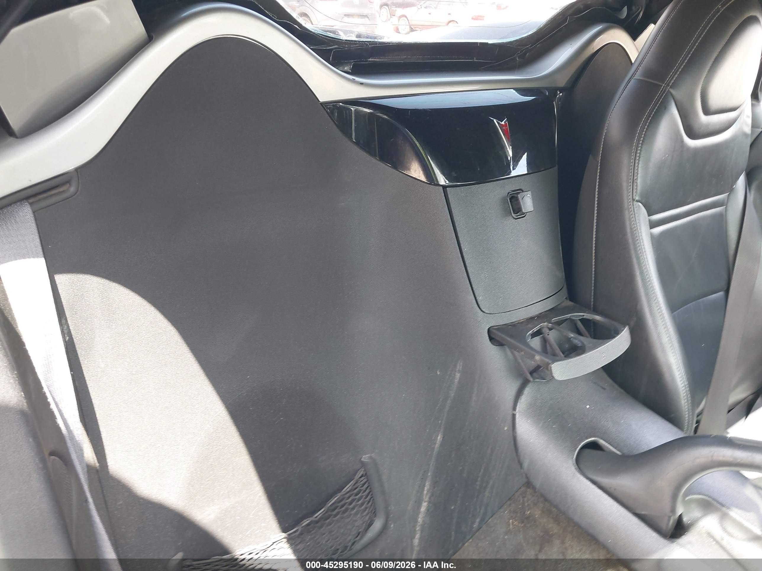 2006 Pontiac Solstice   Black vin: 1G2MB33B56Y103083