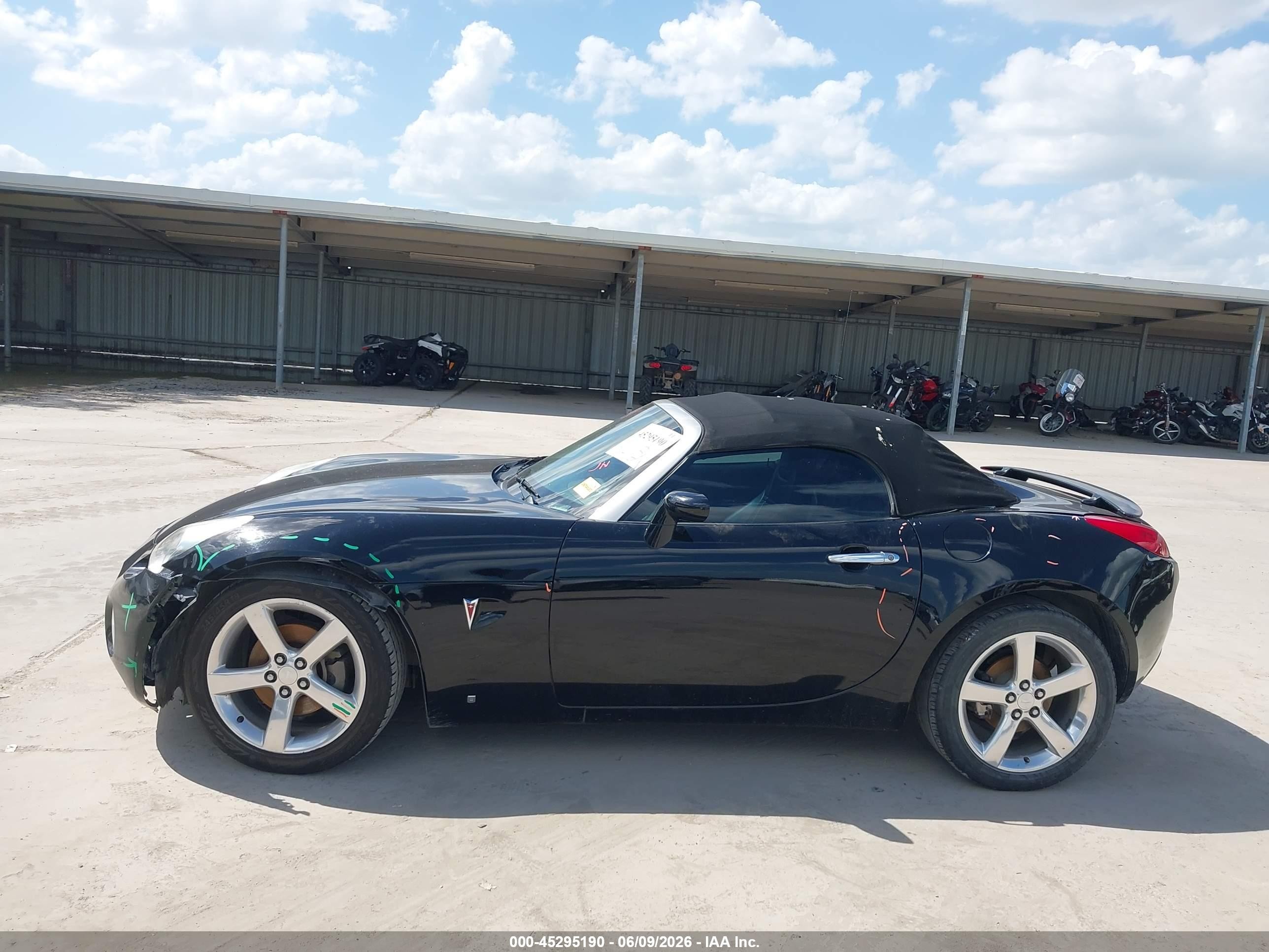 2006 Pontiac Solstice   Black vin: 1G2MB33B56Y103083