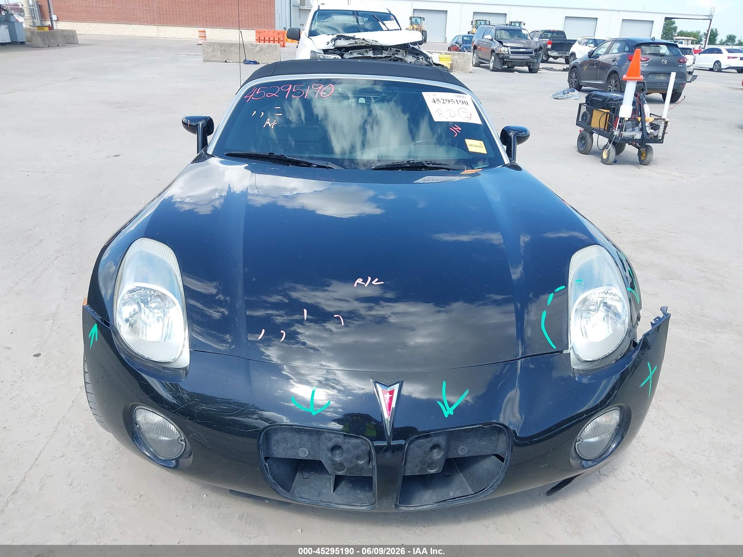 2006 Pontiac Solstice   Black vin: 1G2MB33B56Y103083