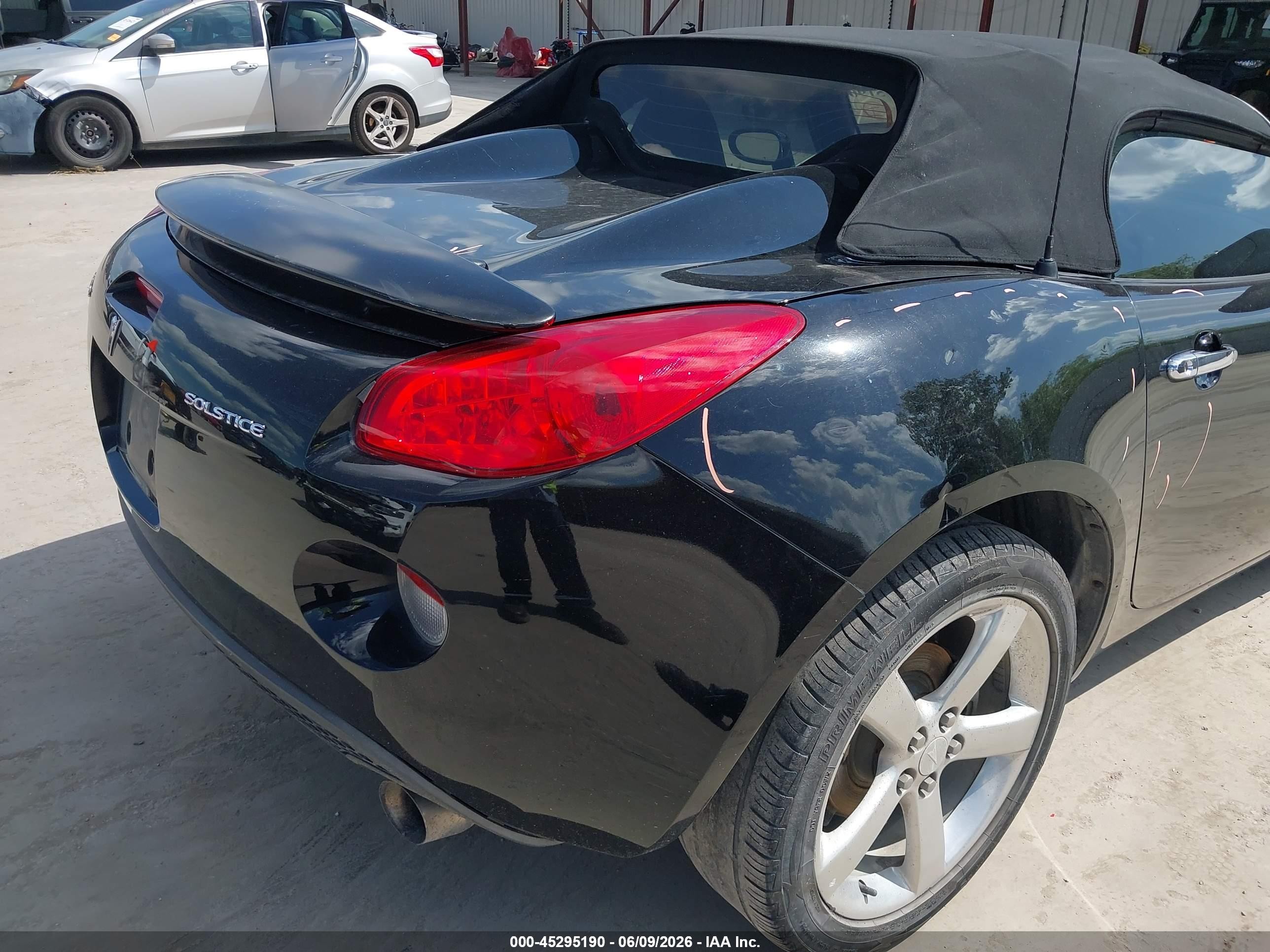 2006 Pontiac Solstice   Black vin: 1G2MB33B56Y103083