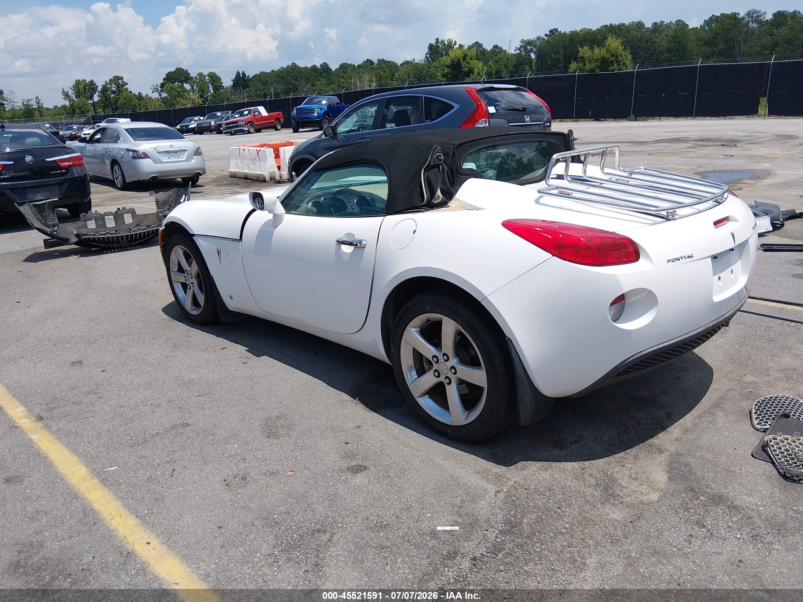 2006 Pontiac Solstice   White vin: 1G2MB33B66Y105196