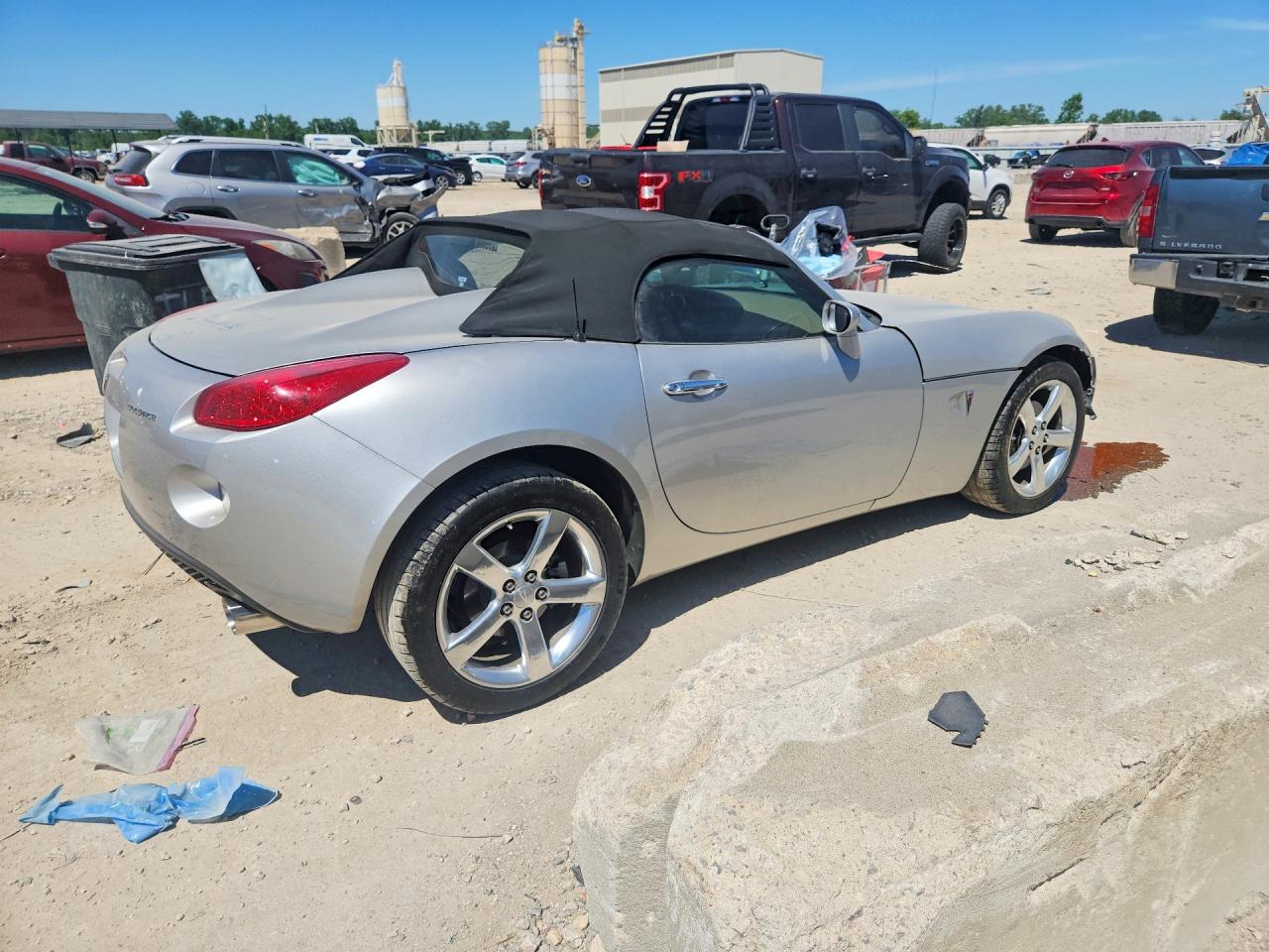 2006 Pontiac Solstice Silver vin: 1G2MB33B86Y000899