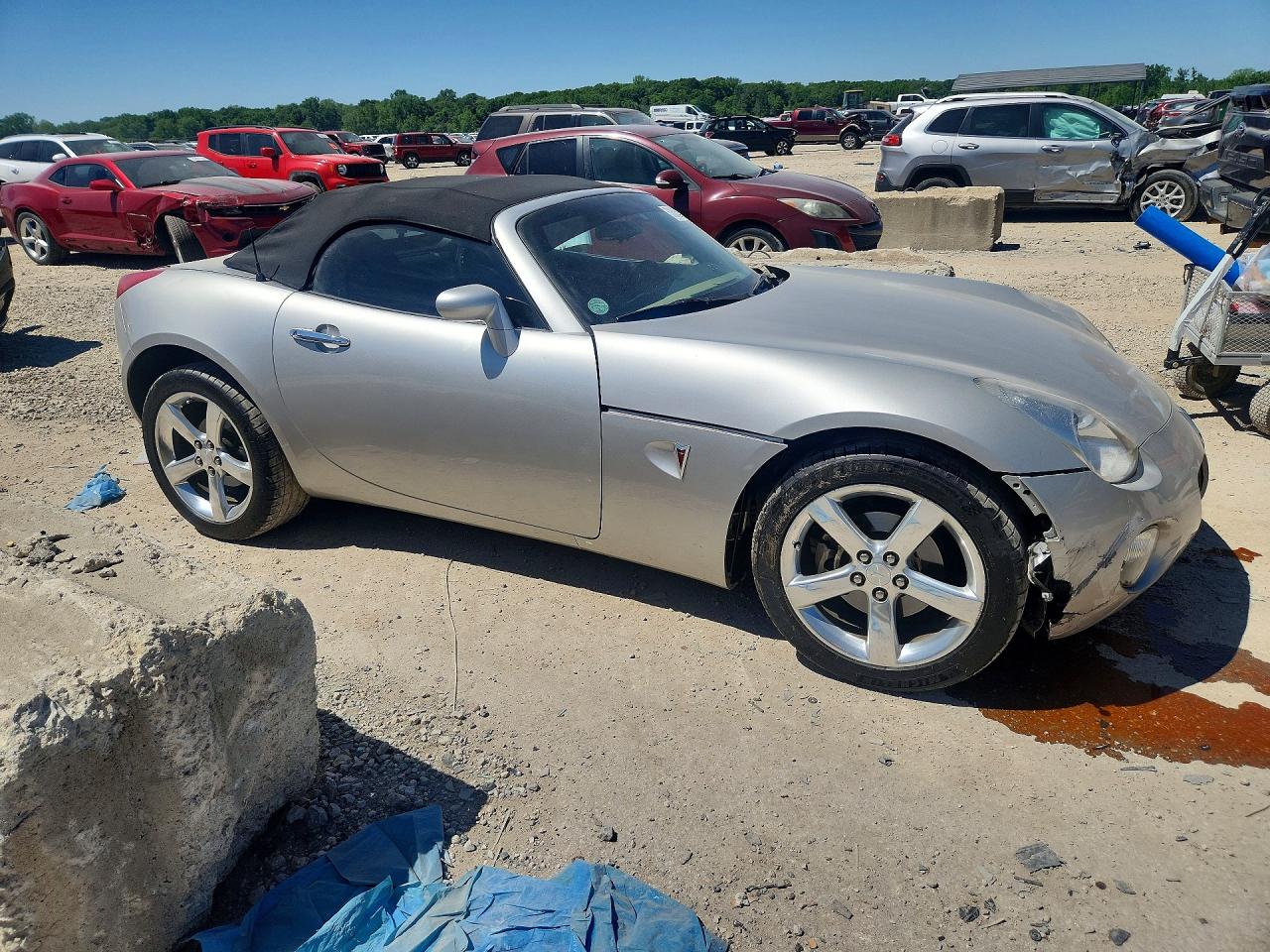 2006 Pontiac Solstice Silver vin: 1G2MB33B86Y000899