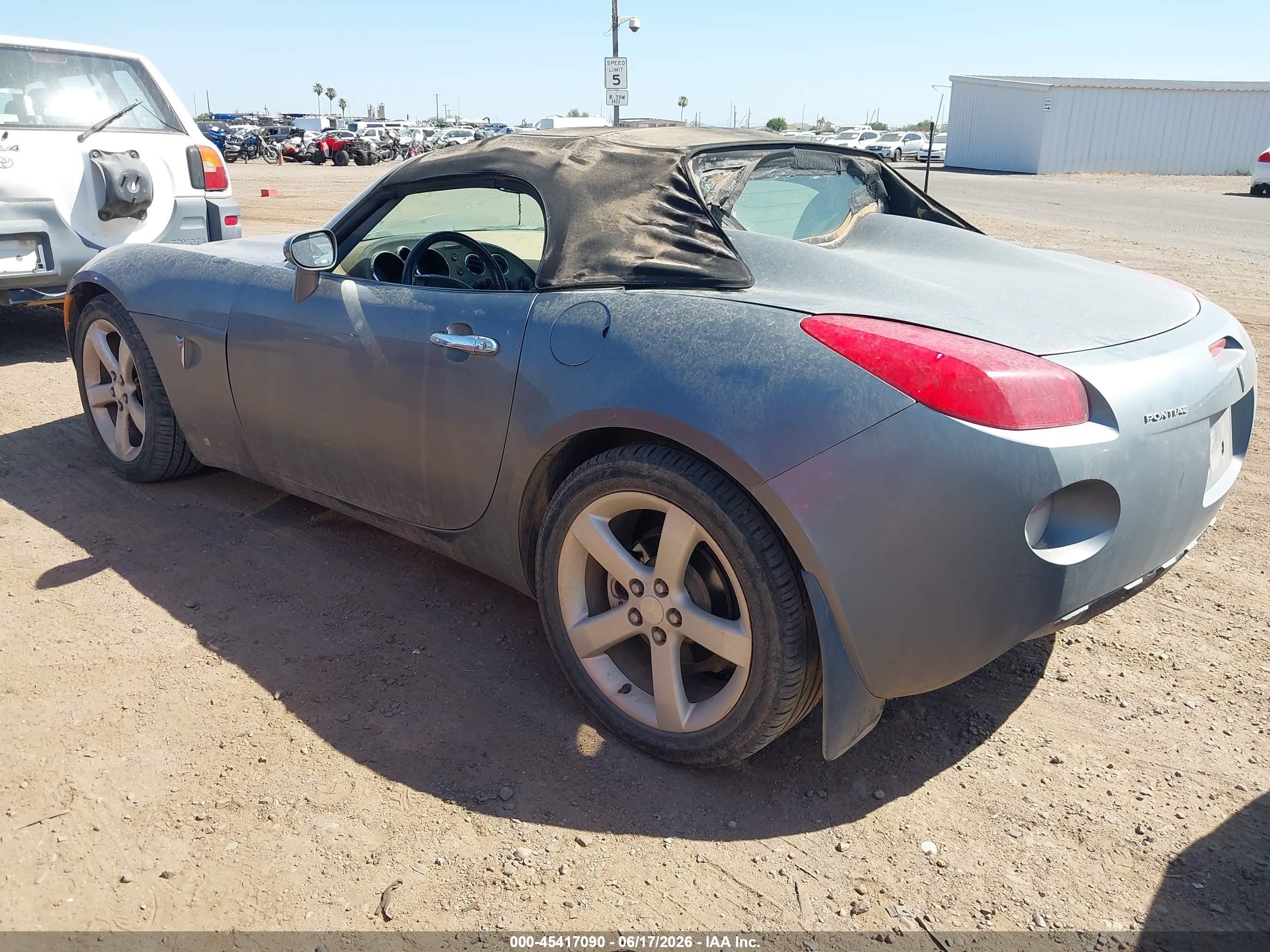 2006 Pontiac Solstice   Blue vin: 1G2MB33B86Y104020