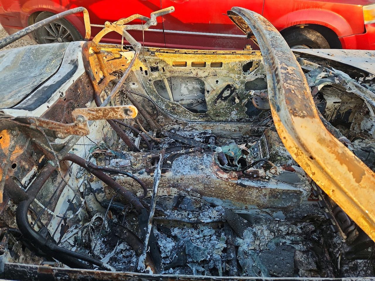2007 Pontiac Solstice Burn vin: 1G2MB35B07Y106035